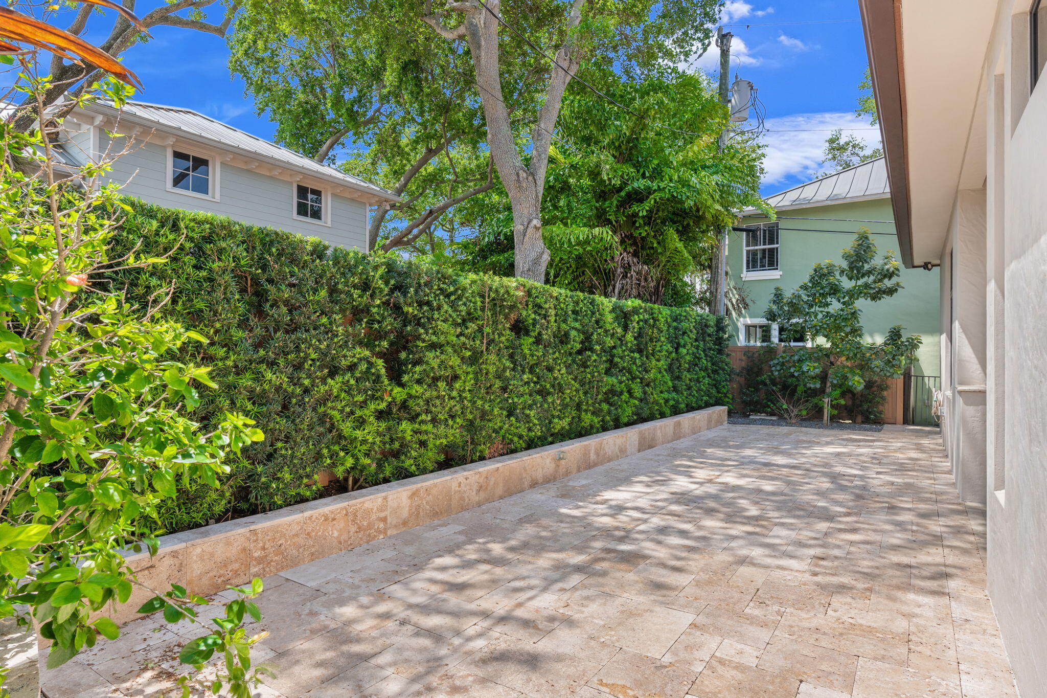 RIO VISTA ISLES - Residential