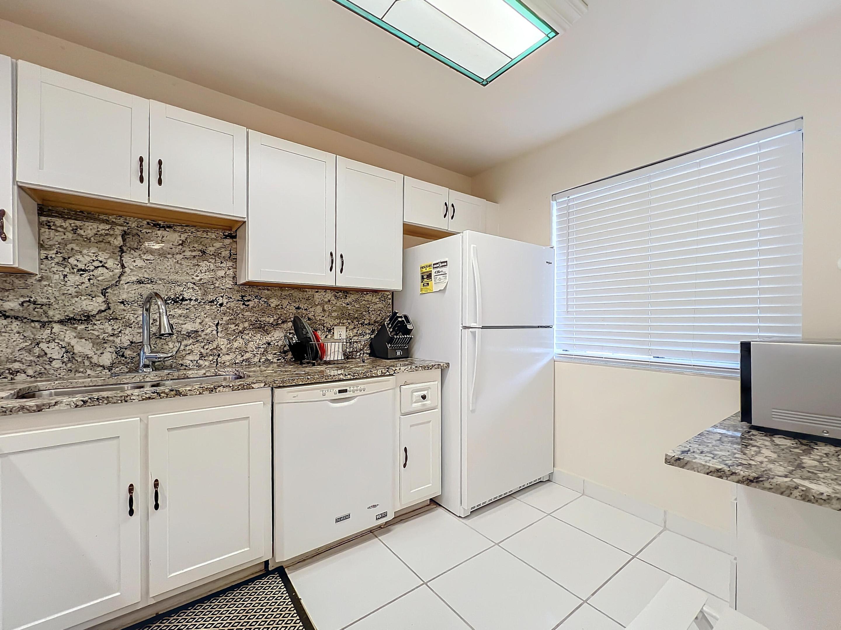 FOUNTAINS OF PALM BEACH CONDO 3 - Residential Lease