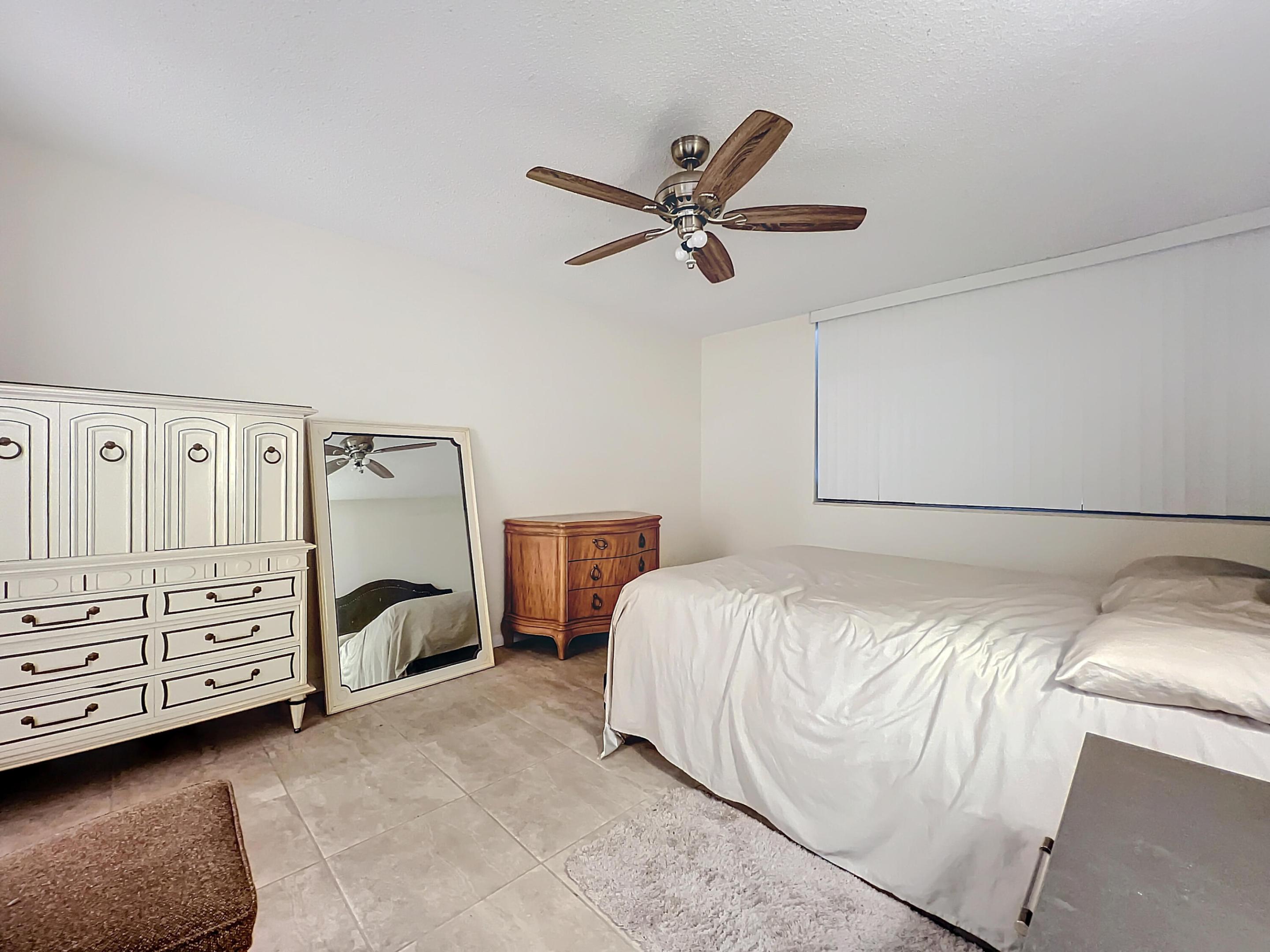 FOUNTAINS OF PALM BEACH CONDO 3 - Residential Lease