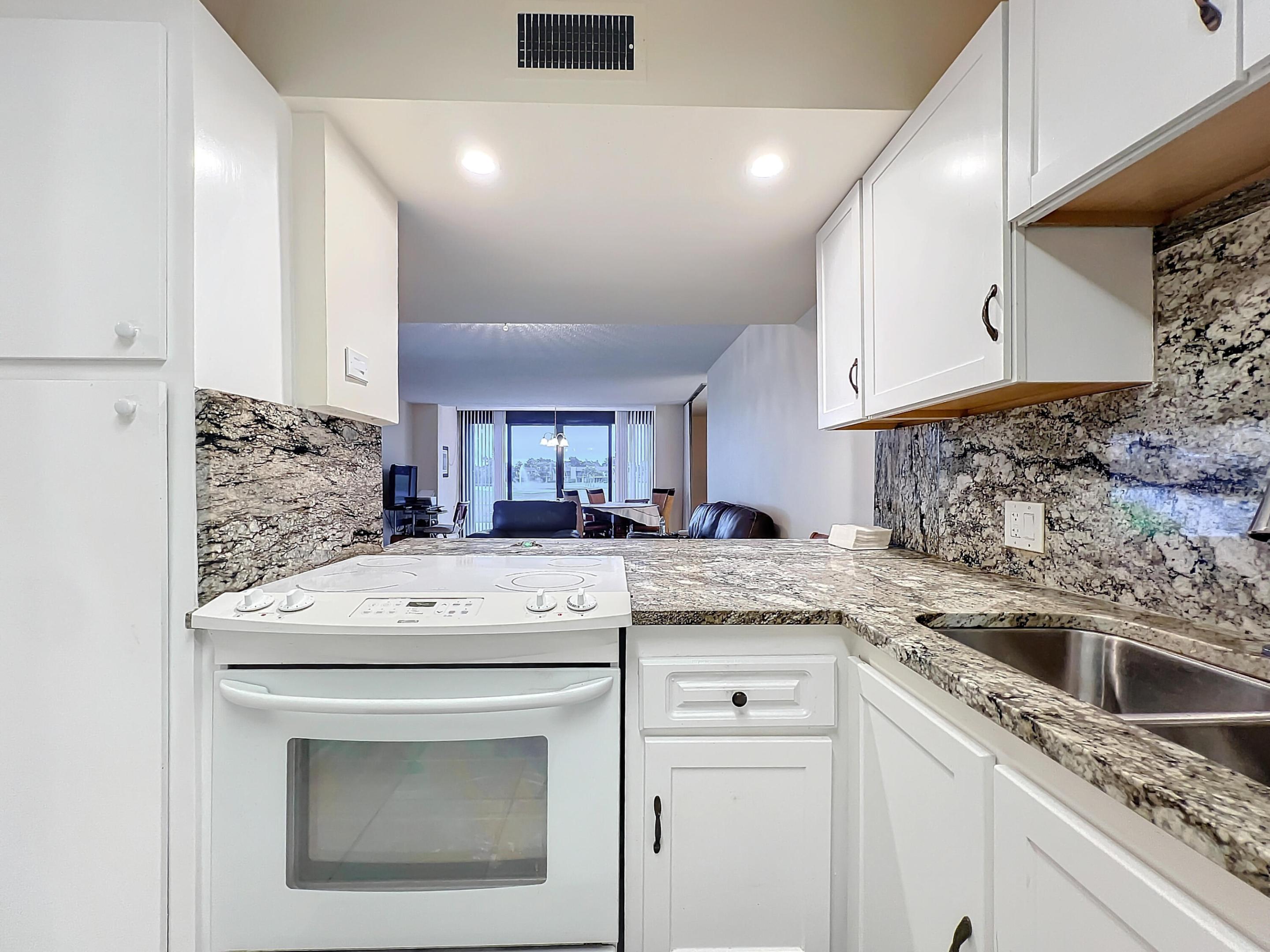 FOUNTAINS OF PALM BEACH CONDO 3 - Residential Lease