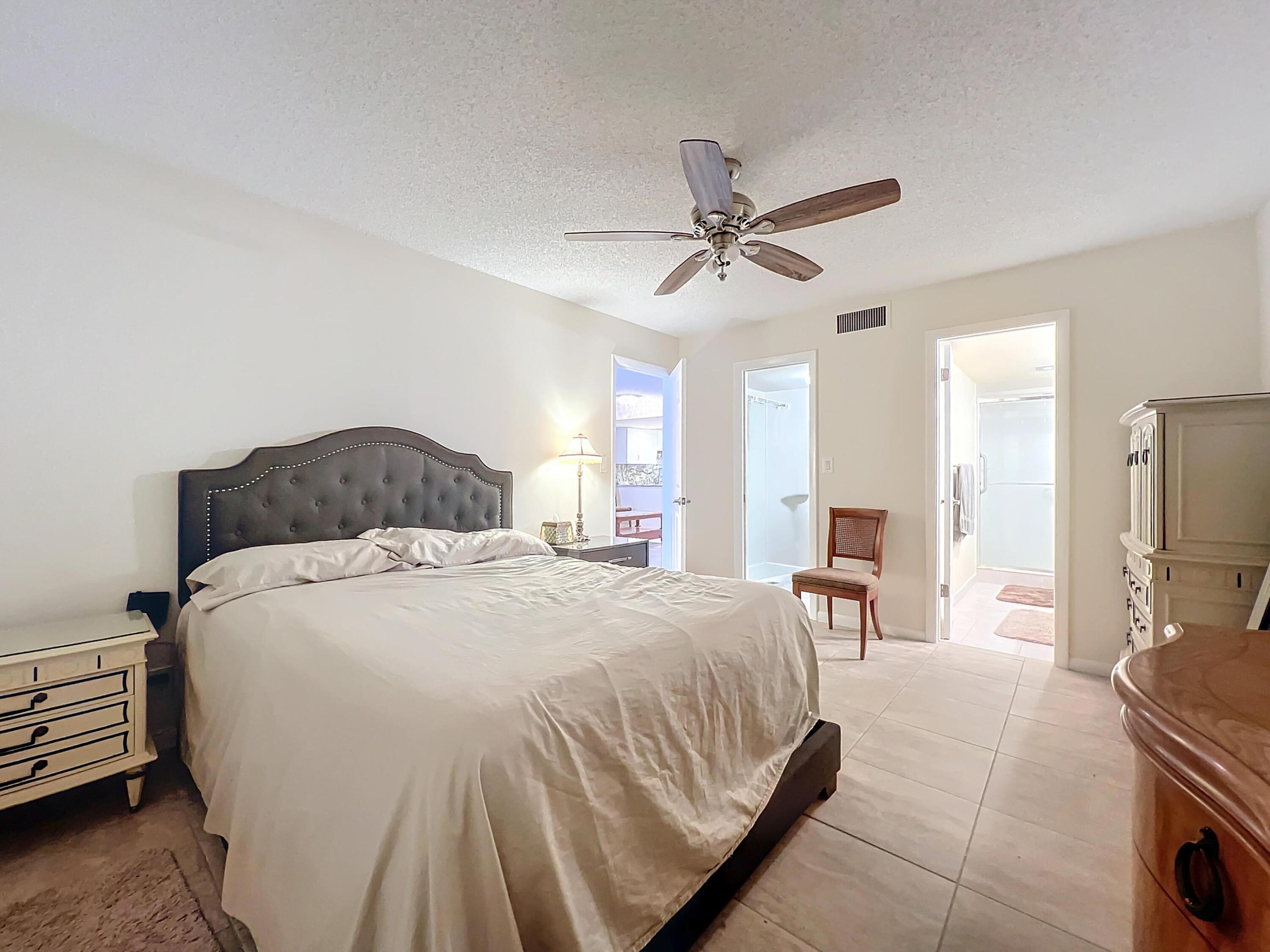 FOUNTAINS OF PALM BEACH CONDO 3 - Residential Lease