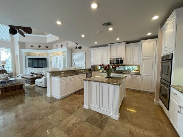 SATURNIA ISLES 3 - Residential