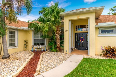 A home in Port Saint Lucie