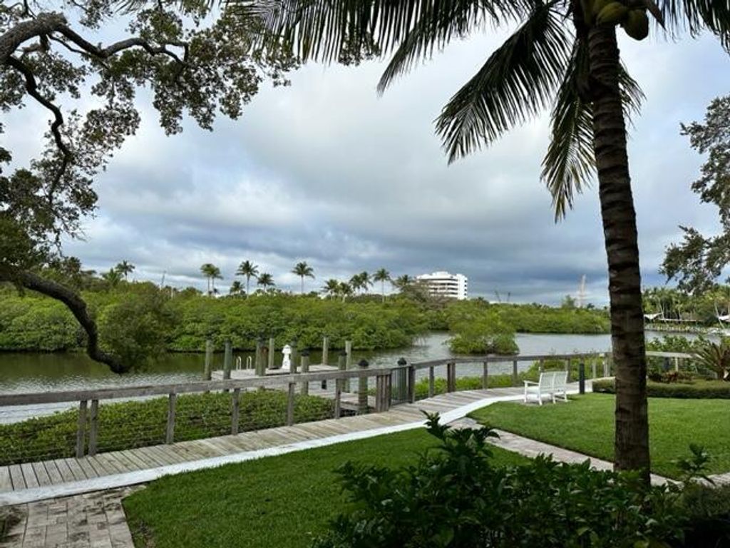 Photo of 622 Inlet Waters Circle, Jupiter, FL 33477 (MLS # R10947958)