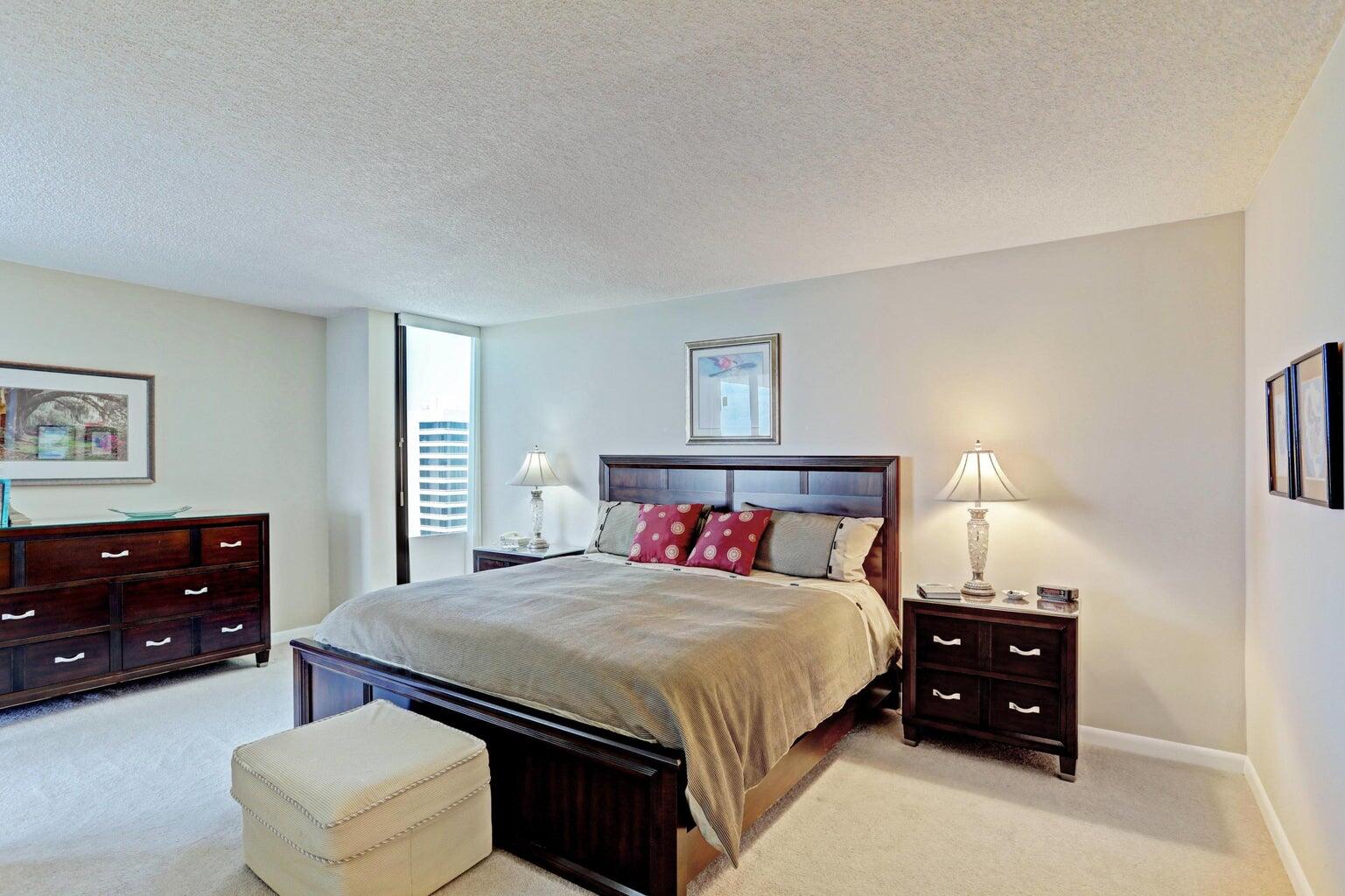 WATER GLADES CONDO - Residential Lease