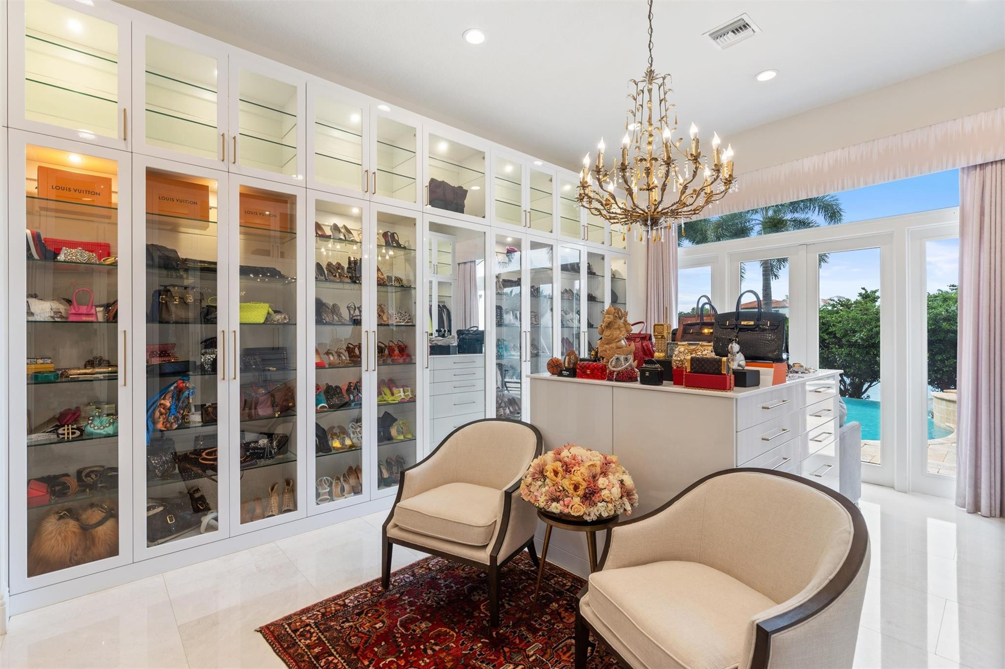 ENCLAVE - Residential