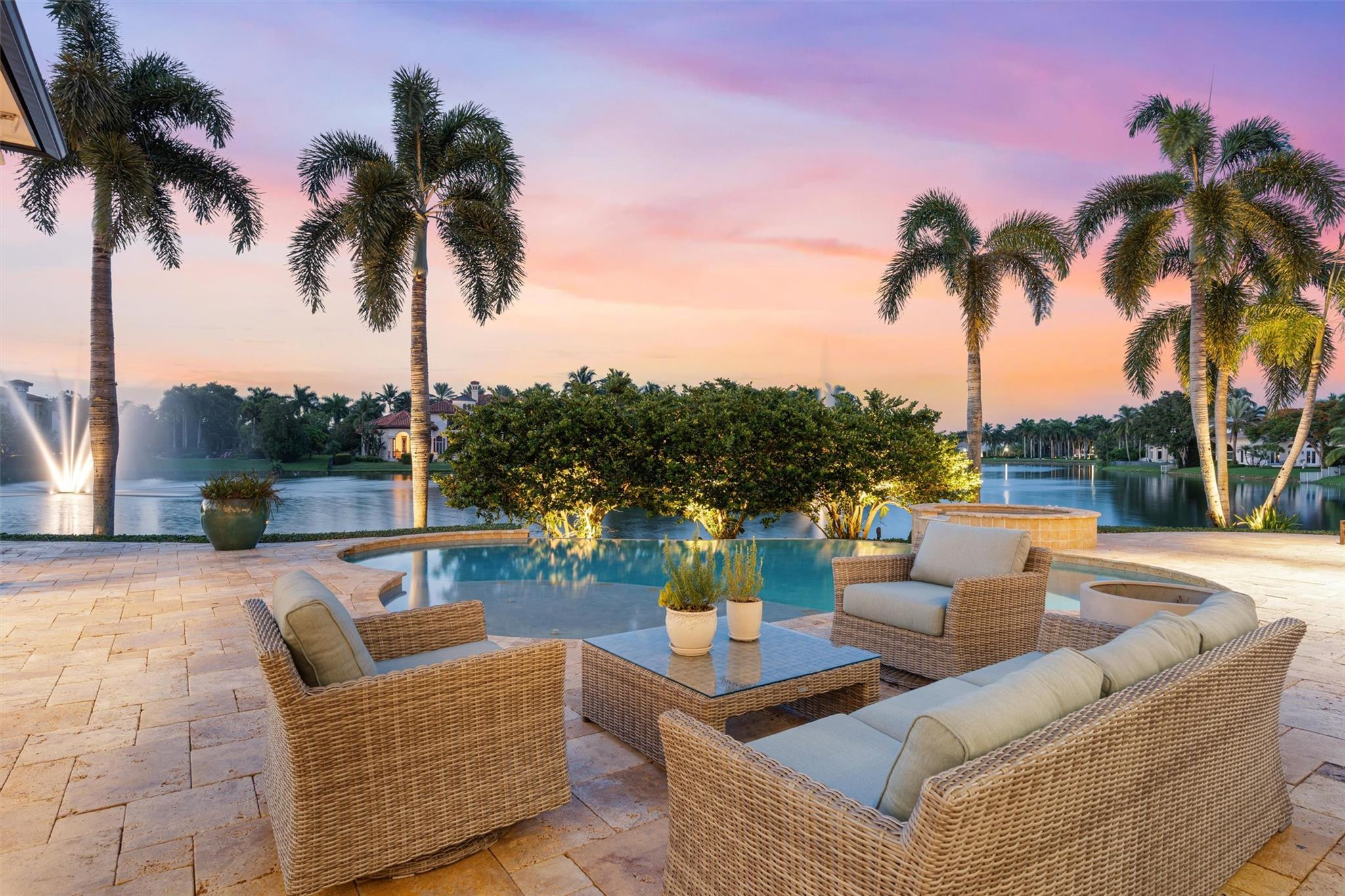 ENCLAVE - Residential