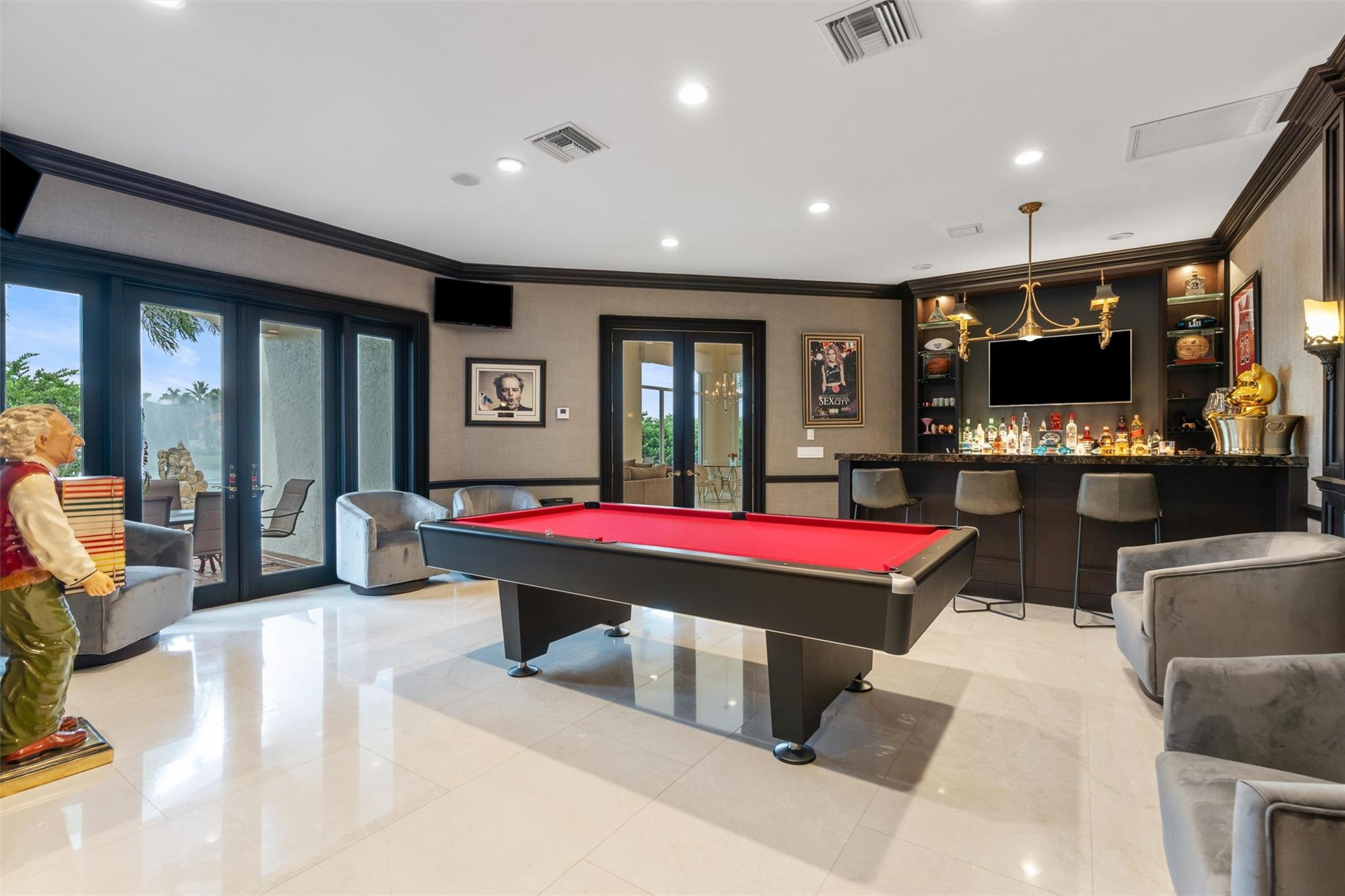 ENCLAVE - Residential