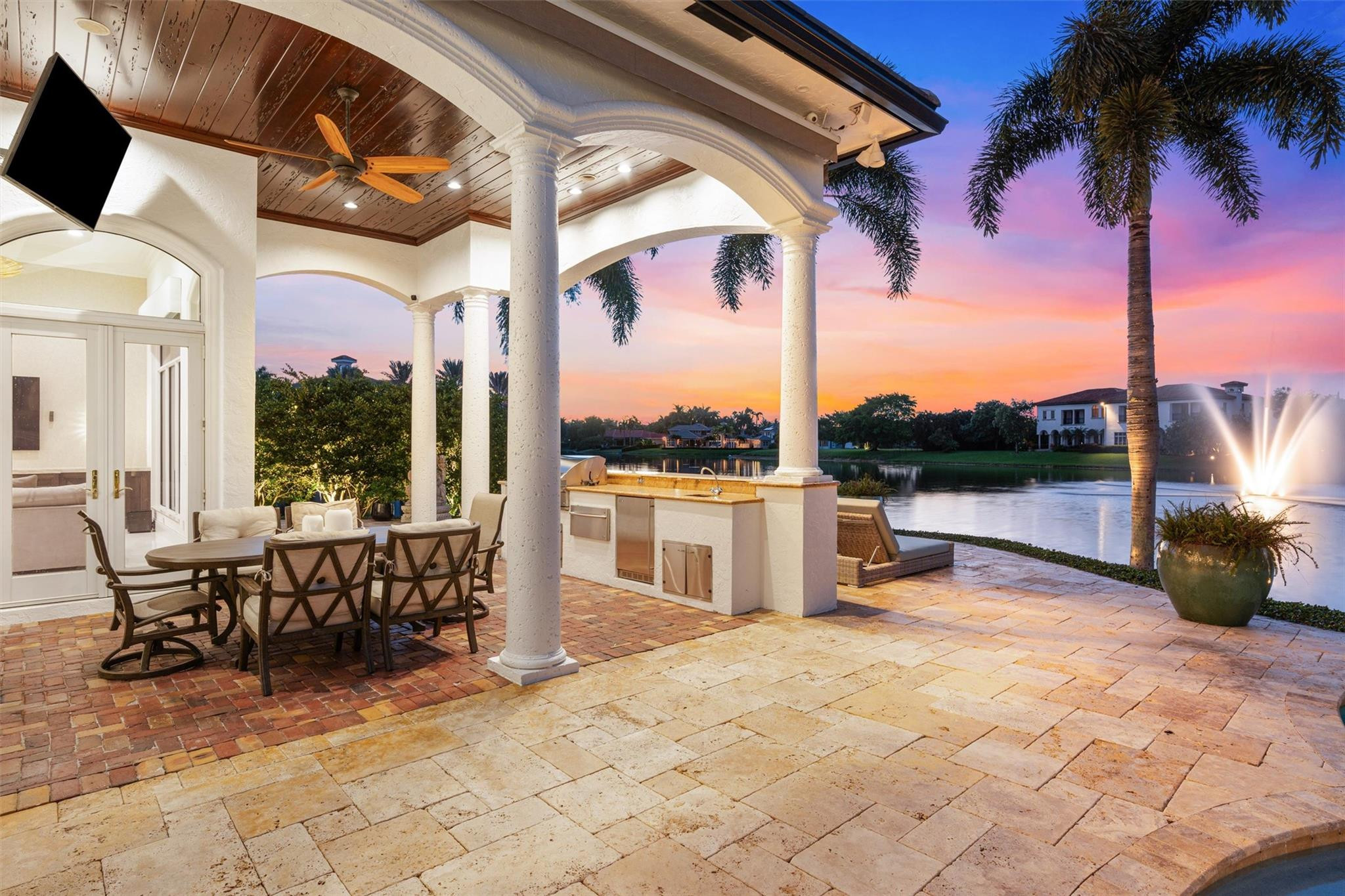 ENCLAVE - Residential