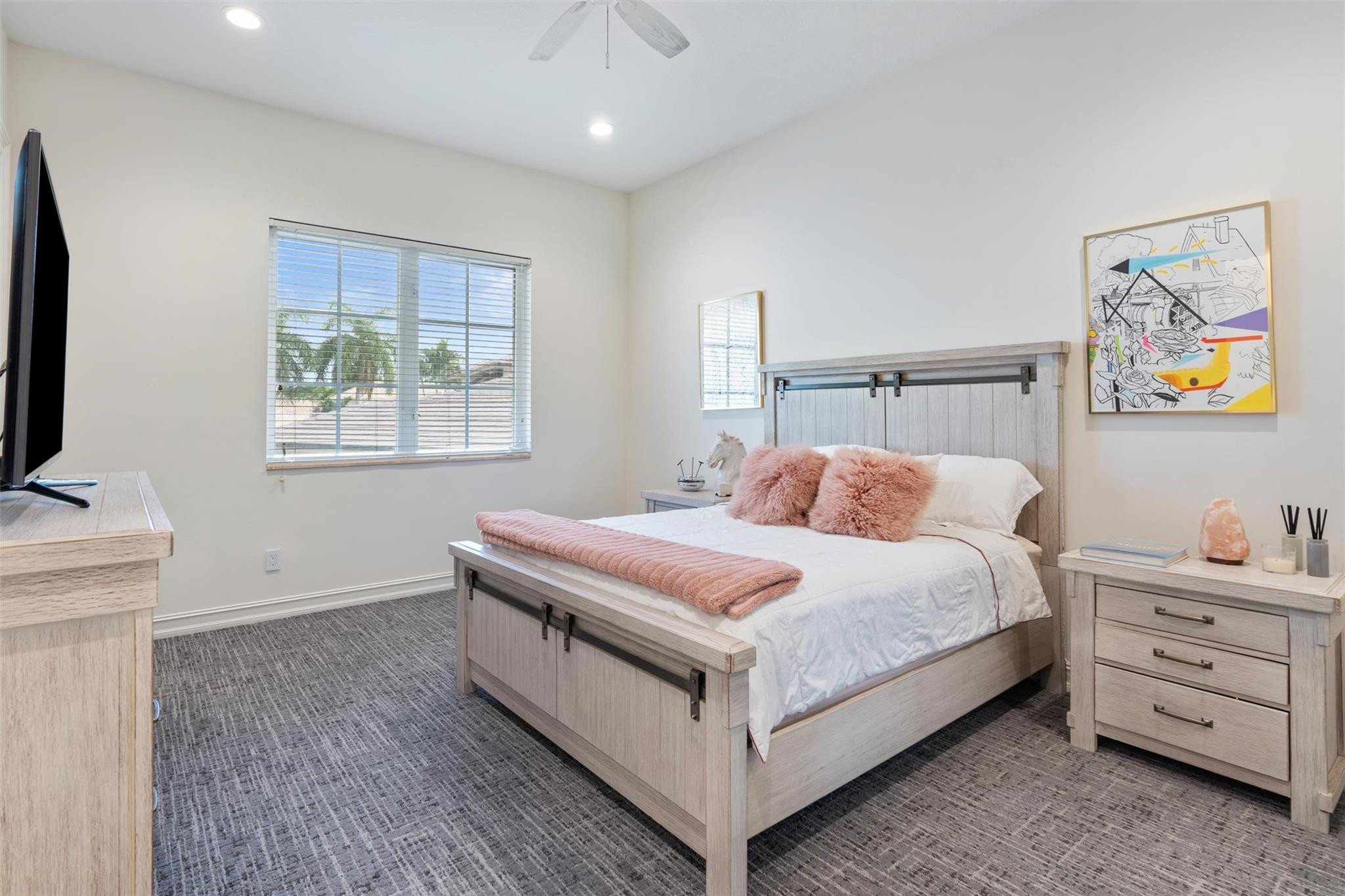 ENCLAVE - Residential