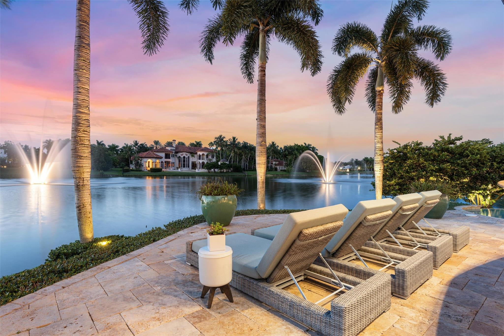 ENCLAVE - Residential