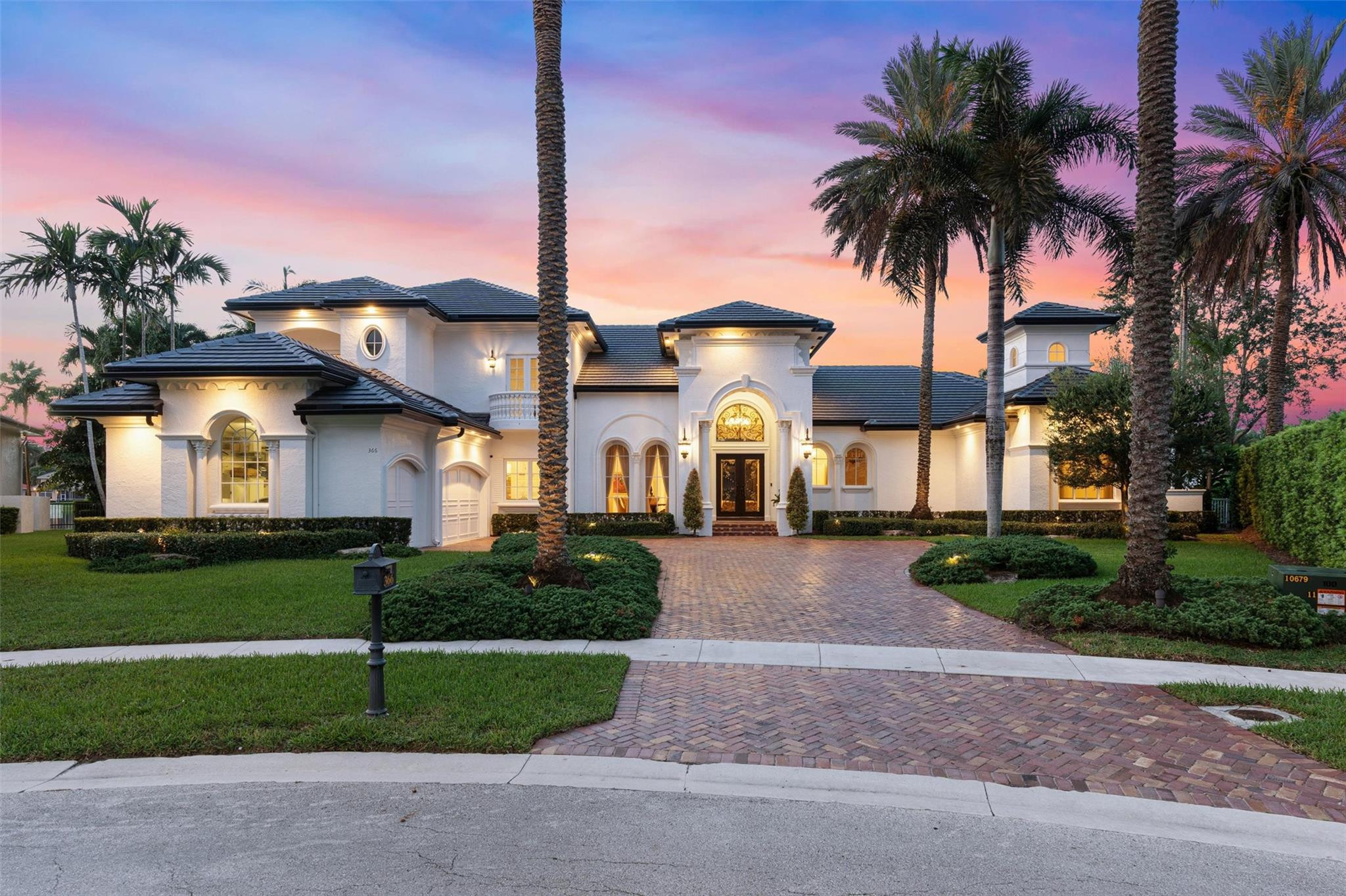 ENCLAVE - Residential