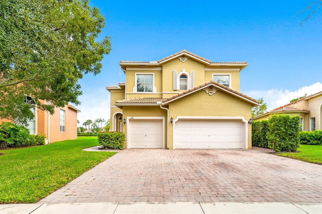 Photo of 6027 Arlington Way, Fort Pierce, FL 34951 (MLS # R10755367)