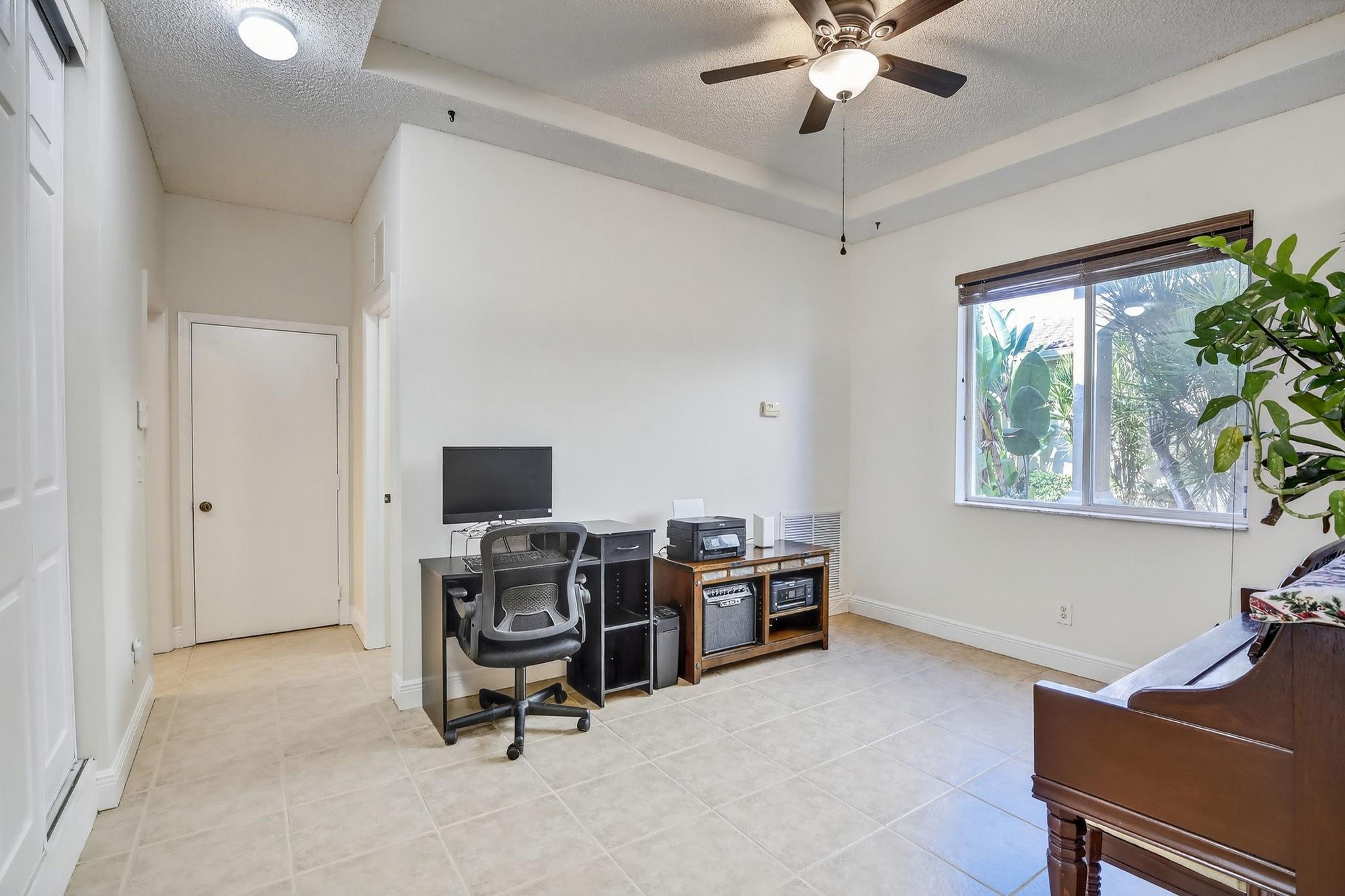 Laguna Isles - Residential