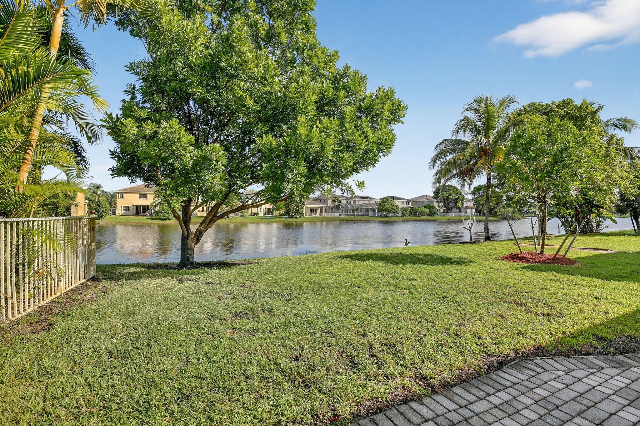 Laguna Isles - Residential