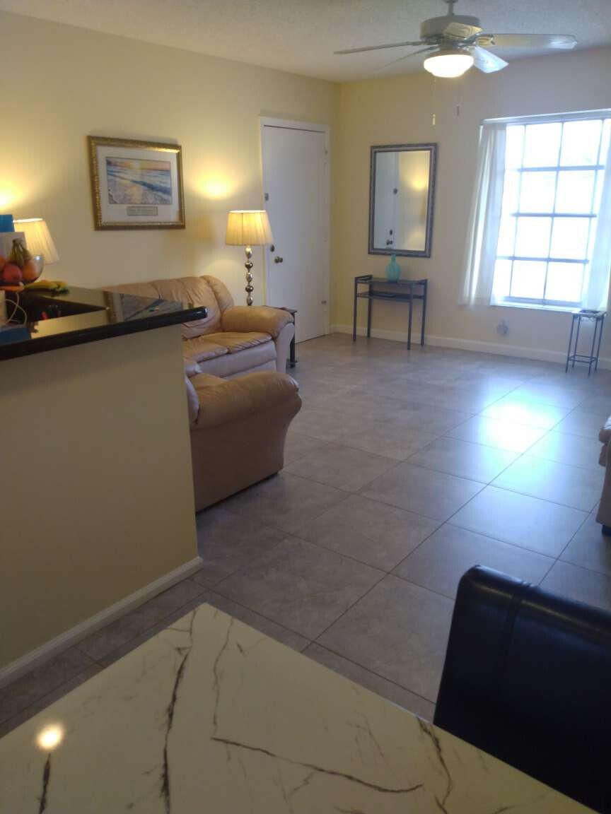 Imperial Point Colonnades - Residential