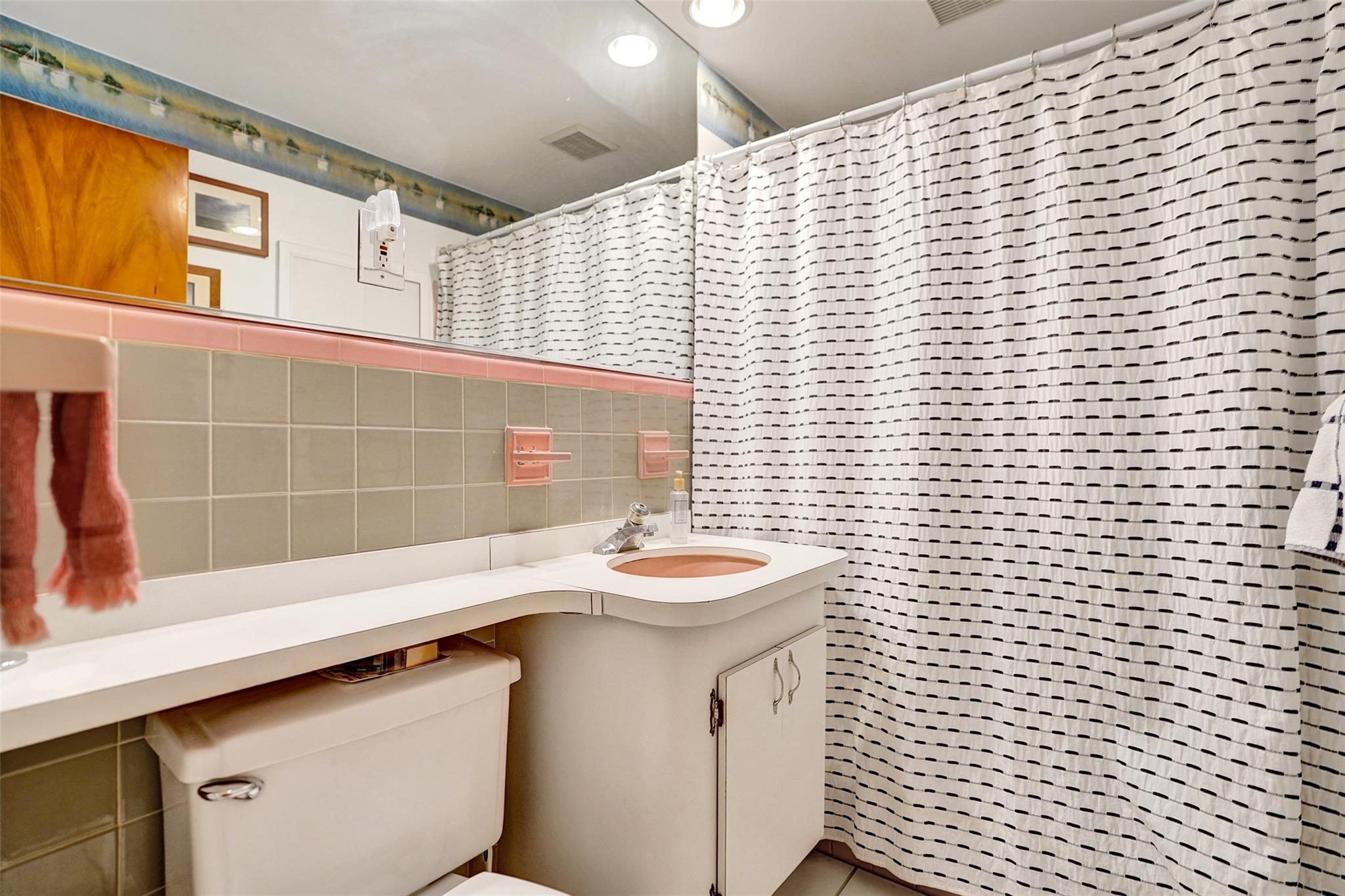 Hillbrook 30-4 B - Residential