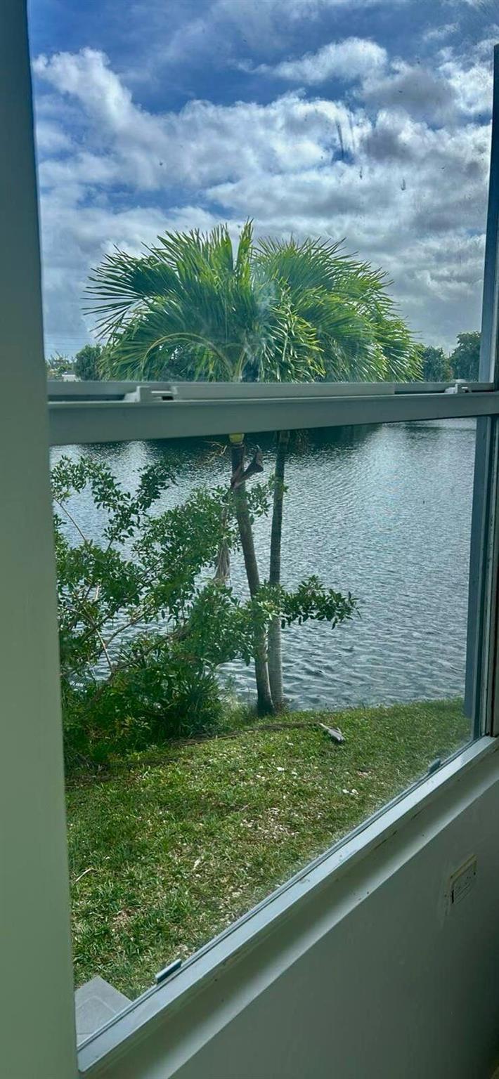 EVERGLADES LAKES - Residential