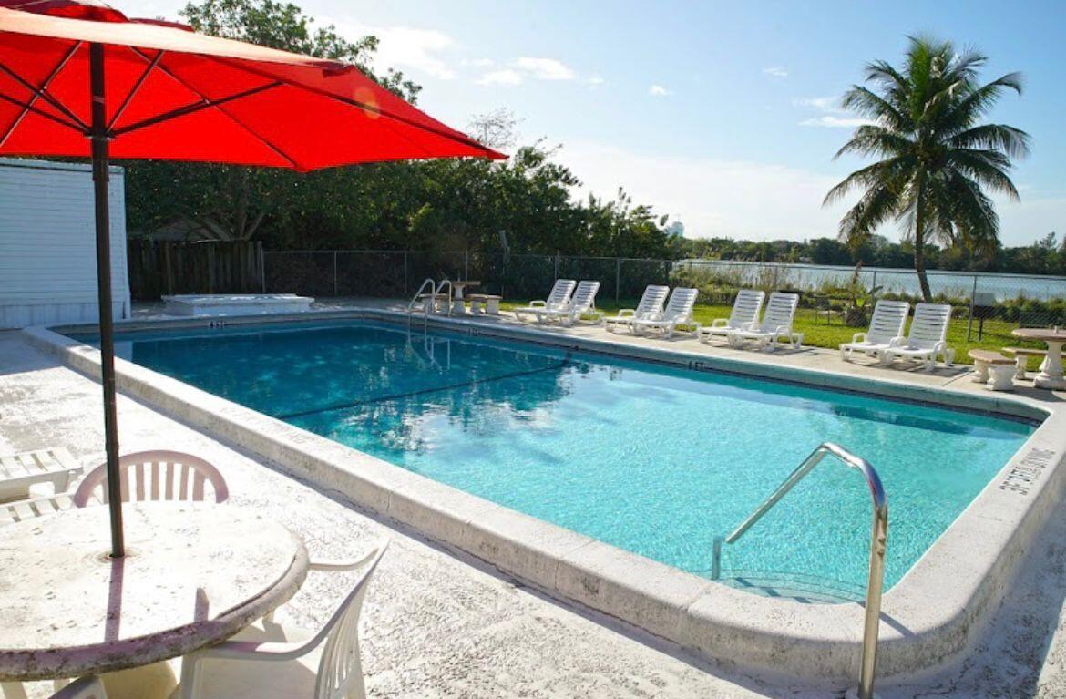 EVERGLADES LAKES - Residential