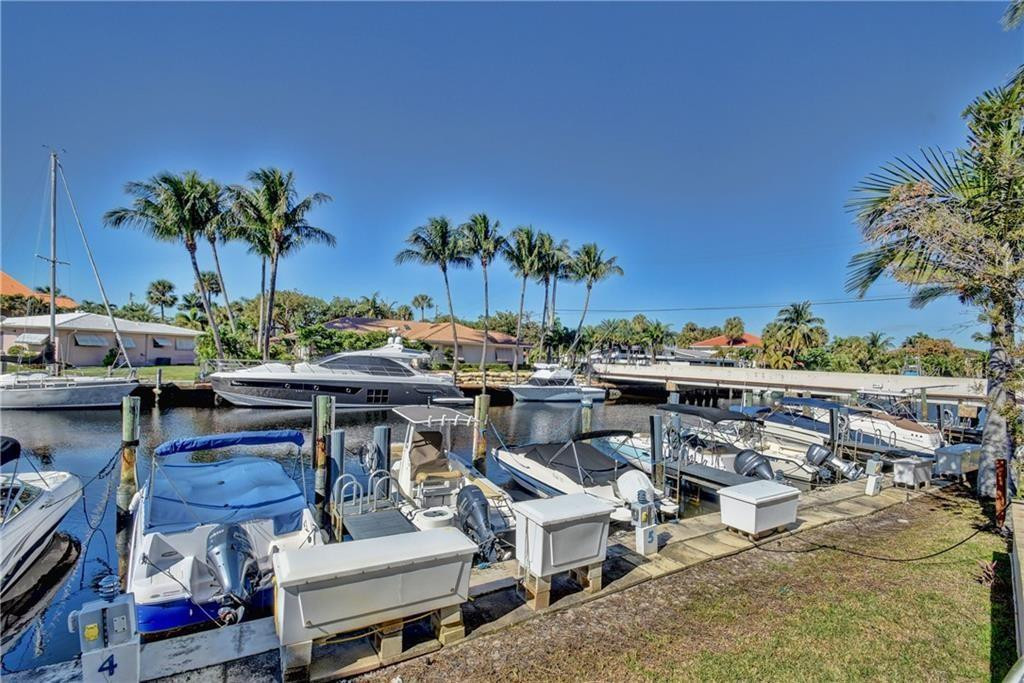 EMERALD TOWER CONDO - Residential