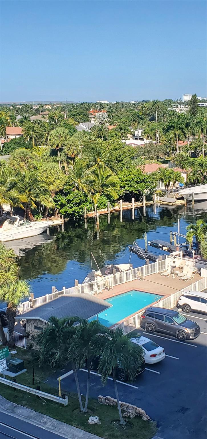 EMERALD TOWER CONDO - Residential