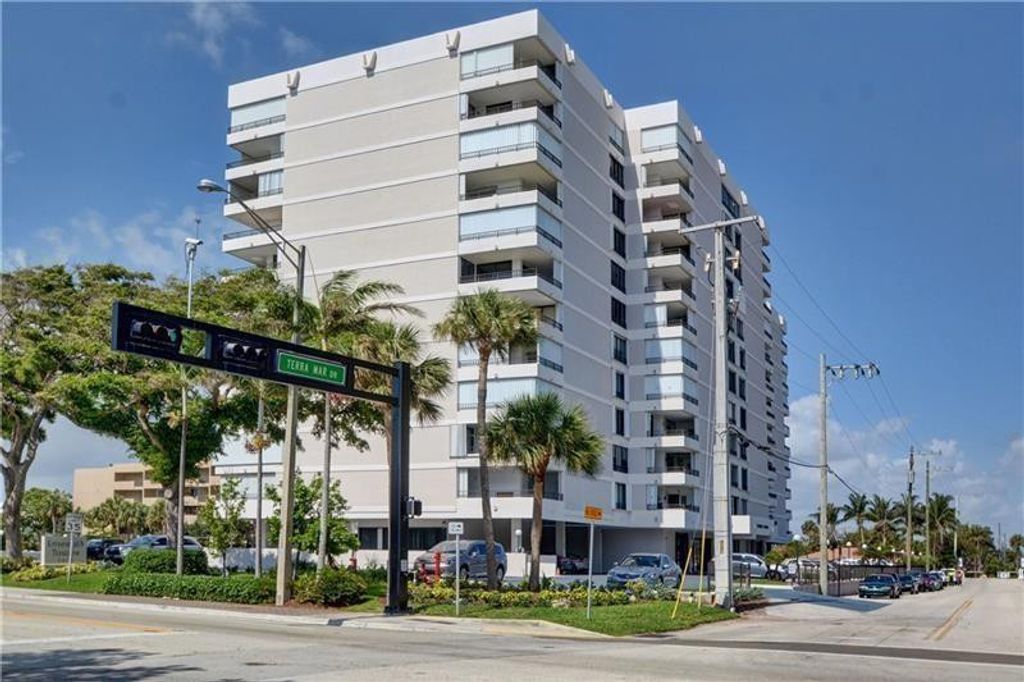Photo of 1401 S Ocean Boulevard #605, Pompano Beach, FL 33062 (MLS # F10535957)