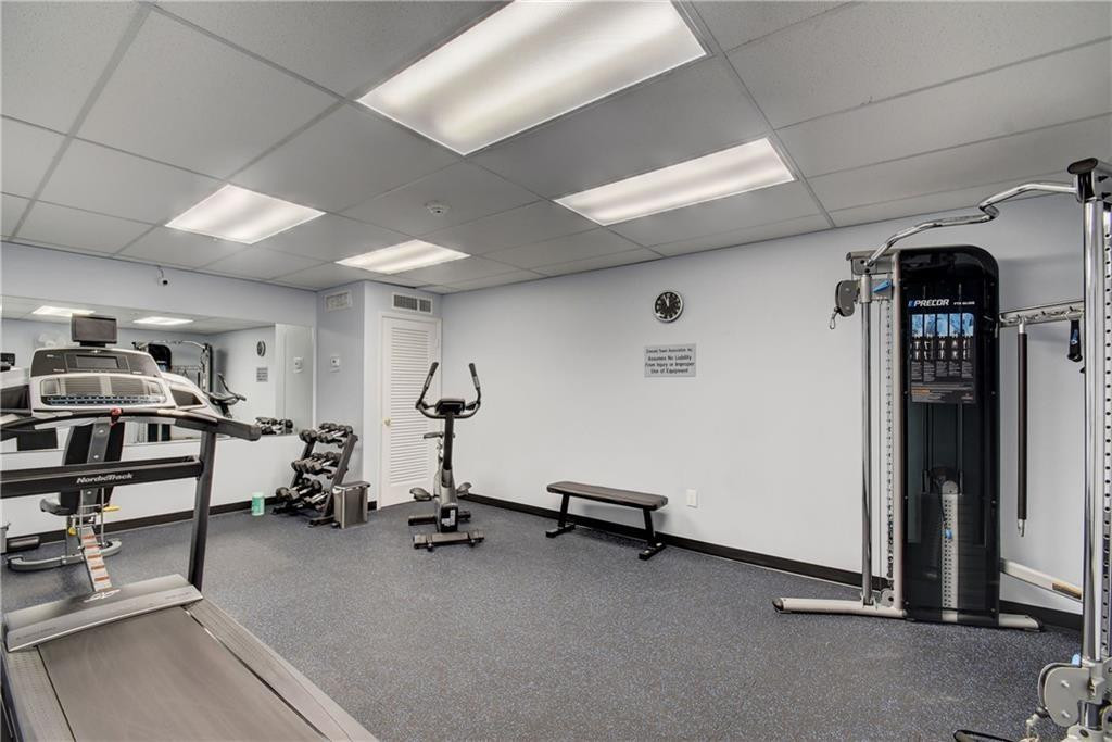 EMERALD TOWER CONDO - Residential