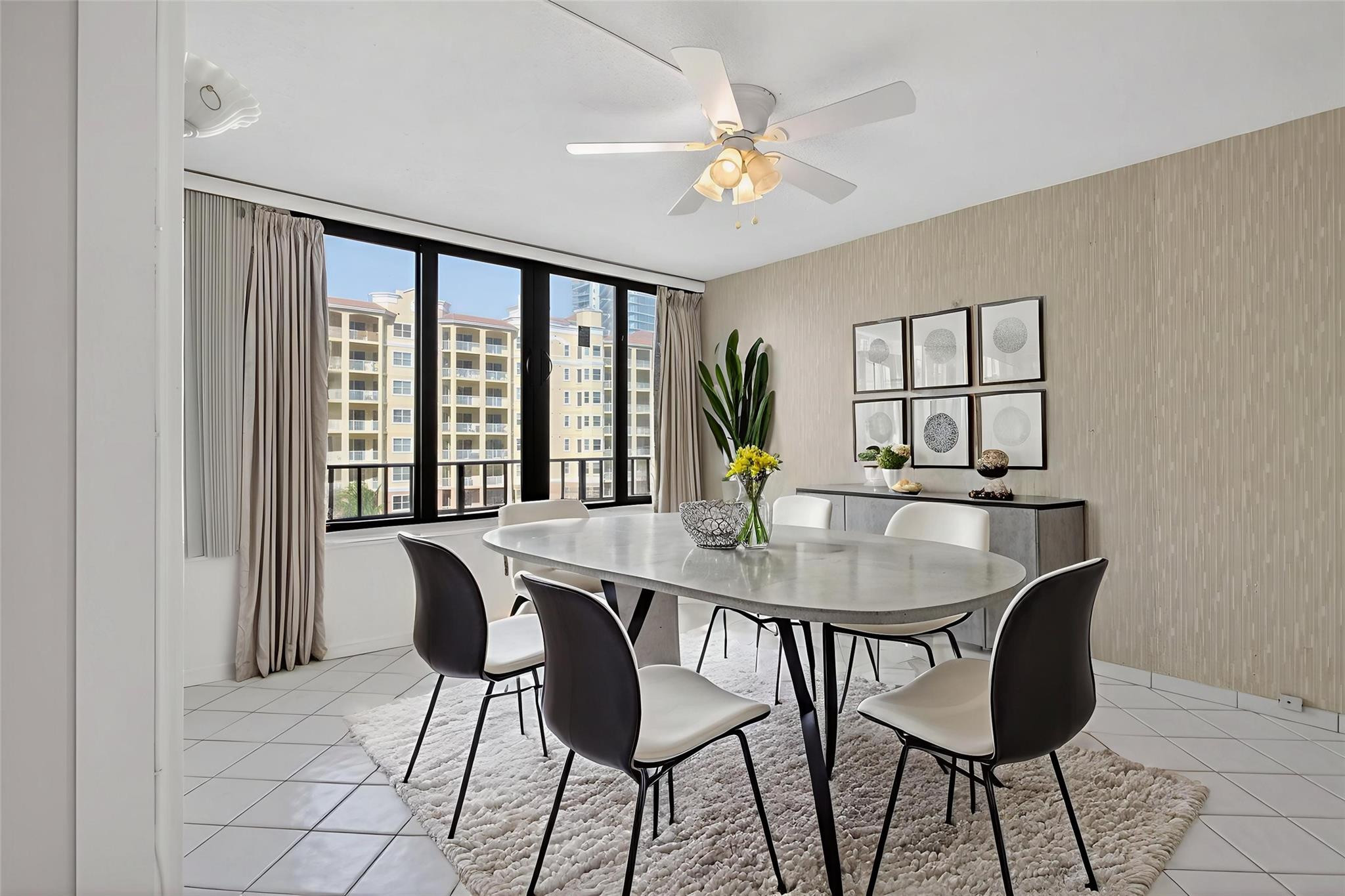 EMERALD TOWER CONDO - Residential