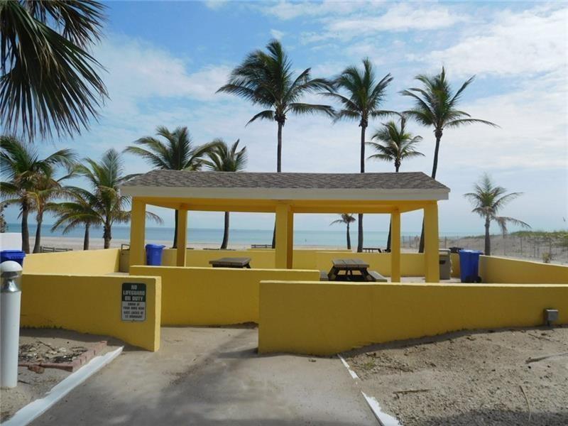 EMERALD TOWER CONDO - Residential