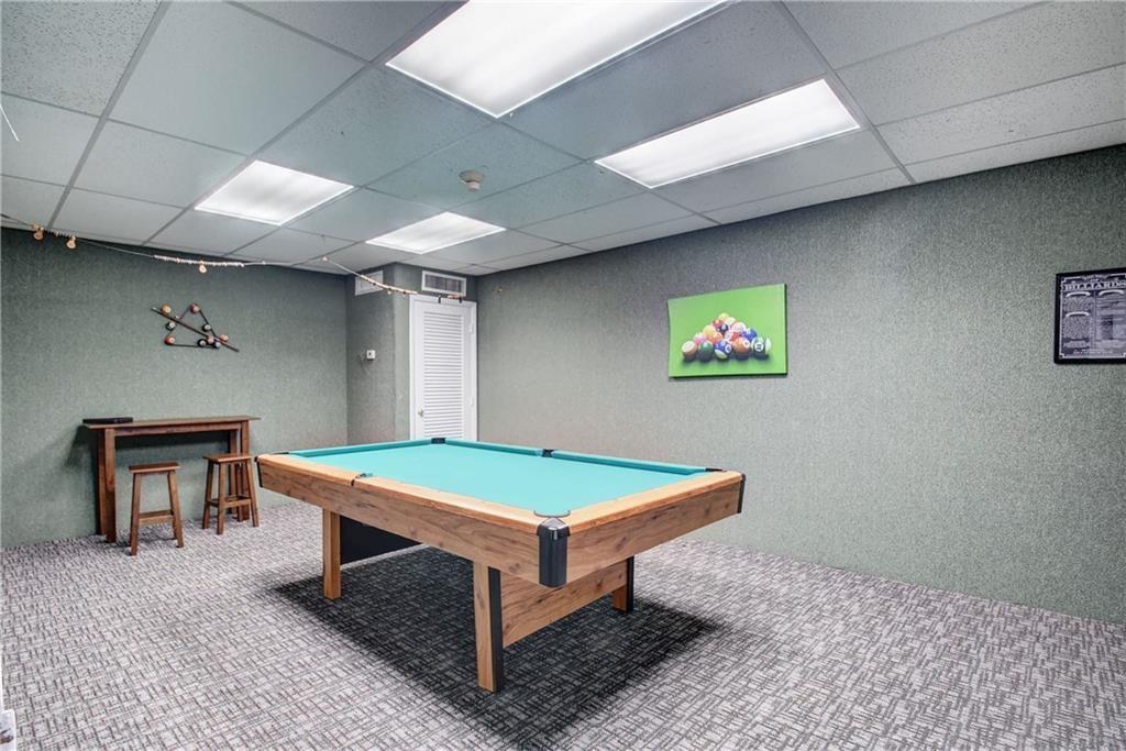 EMERALD TOWER CONDO - Residential