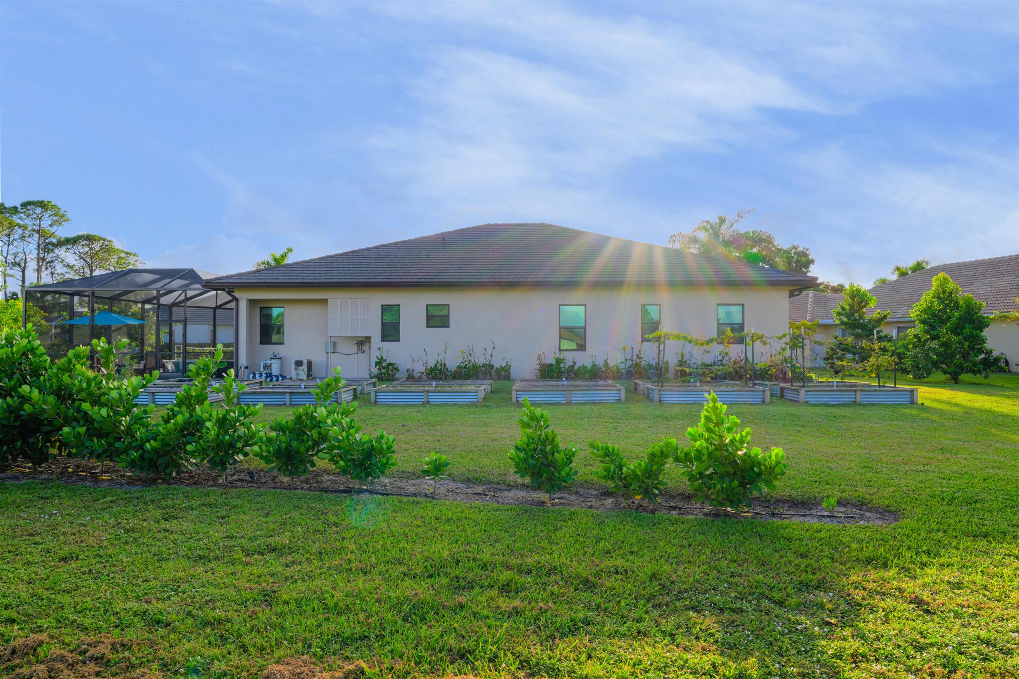 COUNTRY CLUB ESTATES PARC - Residential