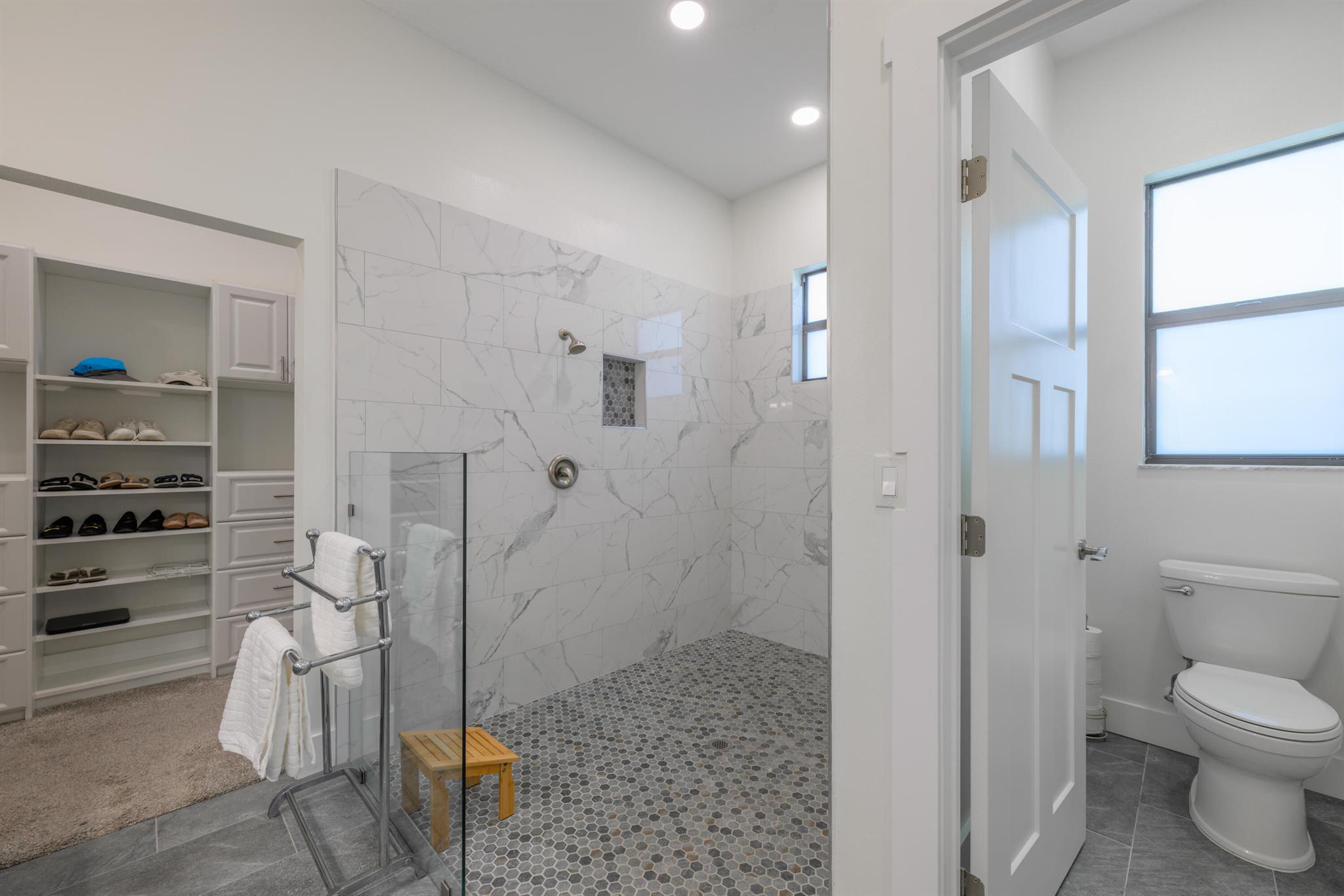 COUNTRY CLUB ESTATES PARC - Residential