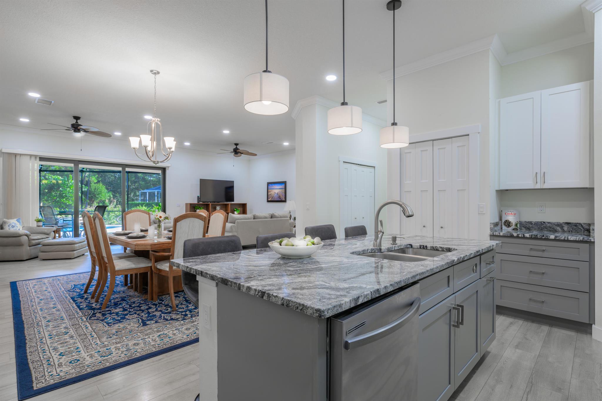 COUNTRY CLUB ESTATES PARC - Residential