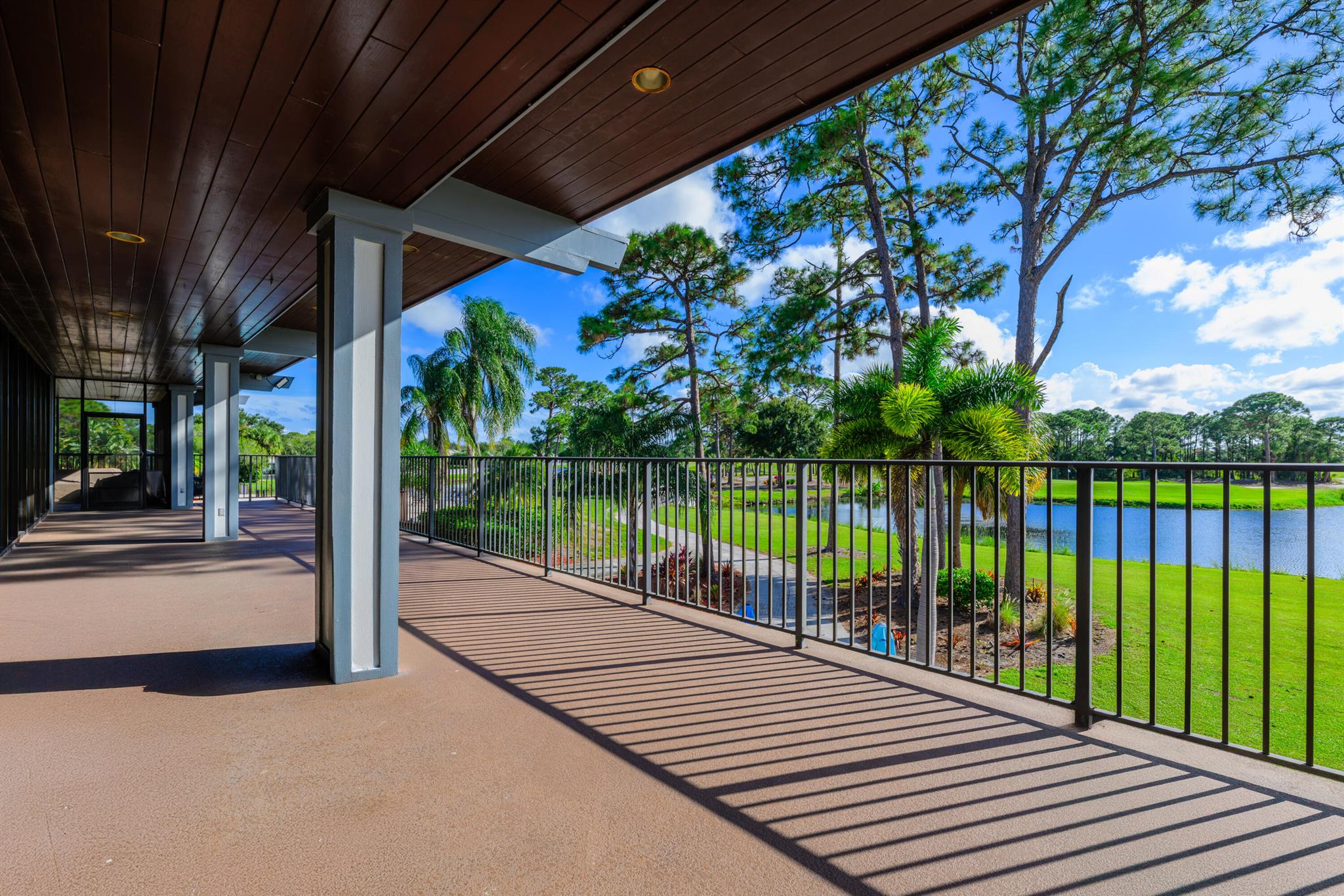 COUNTRY CLUB ESTATES PARC - Residential