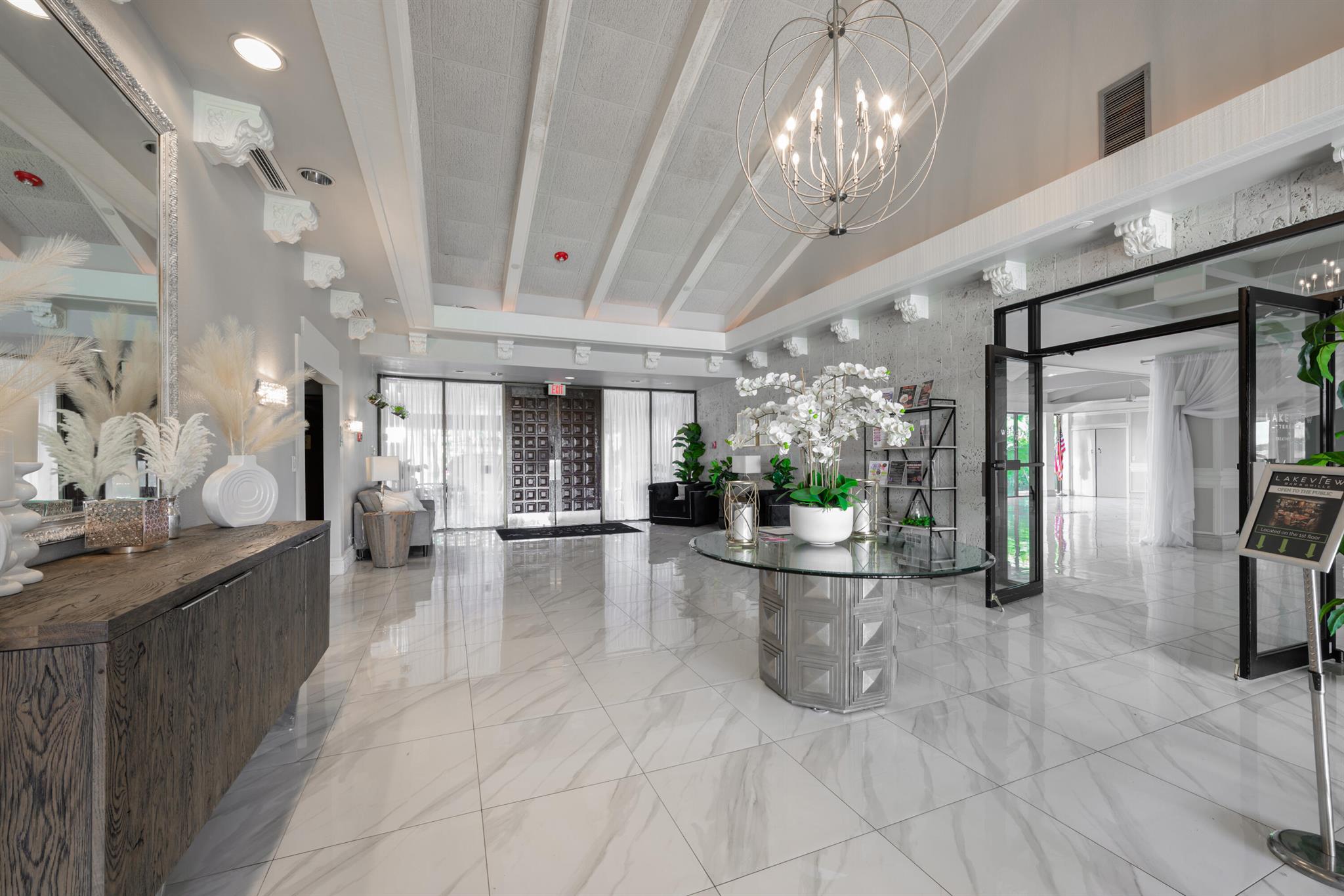 COUNTRY CLUB ESTATES PARC - Residential