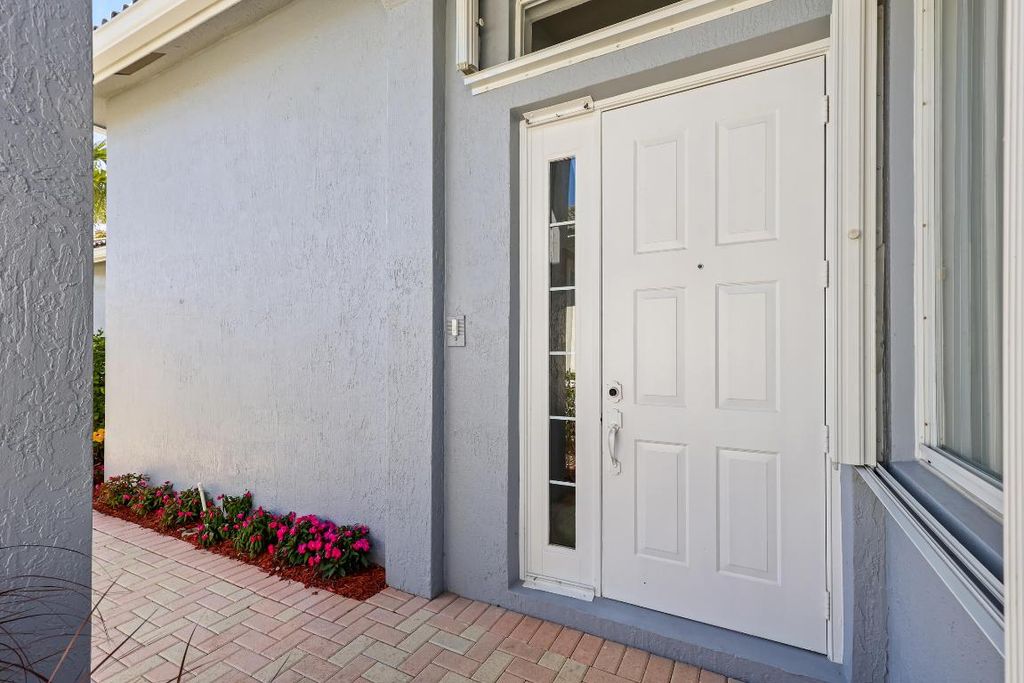 Photo of 9082 Bay Point Cir Circle, West Palm Beach, FL 33411 (MLS # R11140939)