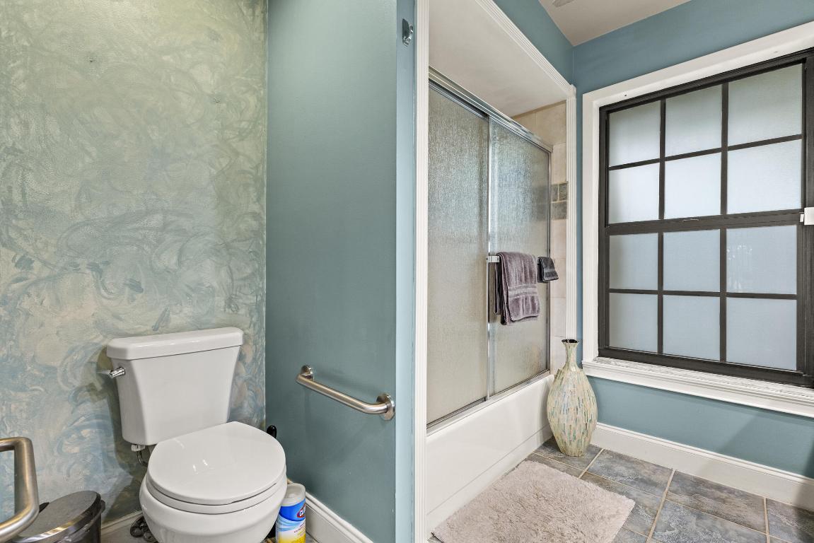 LAKES OF SHERBROOKE - Residential