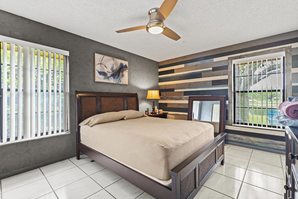 LAKES OF SHERBROOKE - Residential