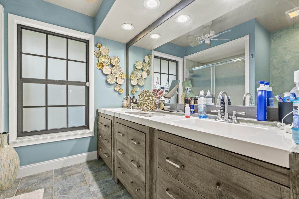 LAKES OF SHERBROOKE - Residential