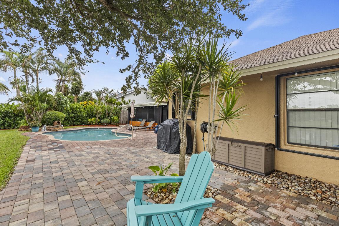 LAKES OF SHERBROOKE - Residential