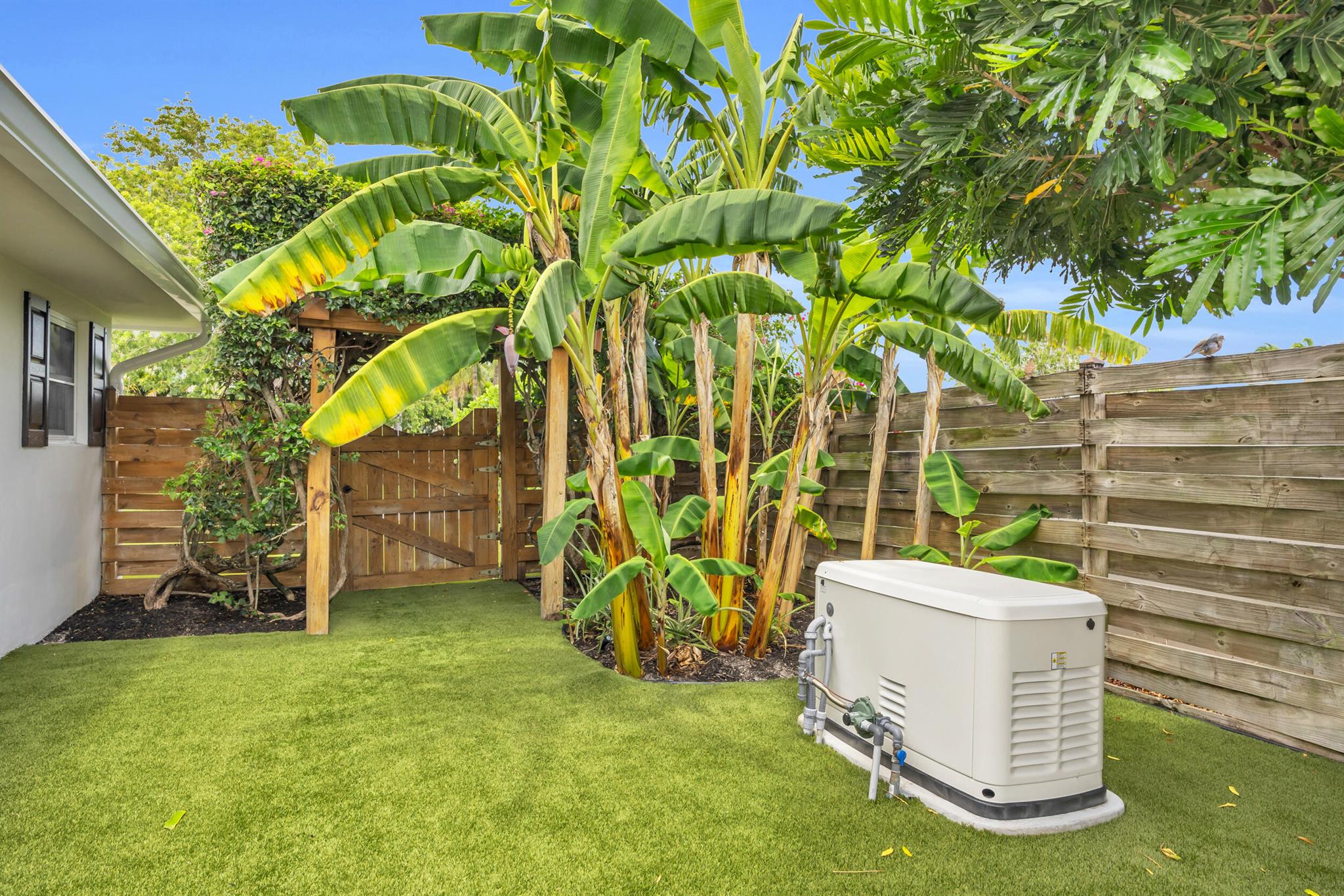 HUNT CLUB COLONY (AKA JUP - Residential