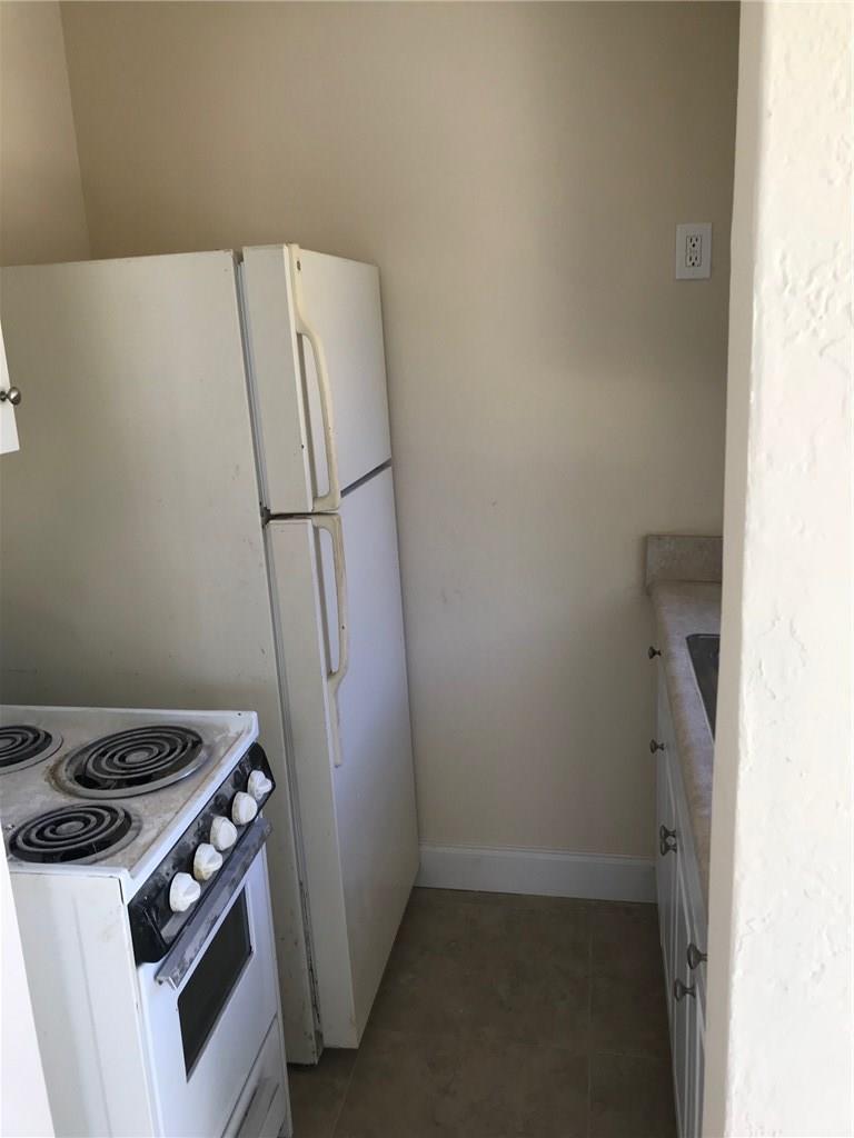 HOLLYWOOD SOUTH SIDE ADD - Residential Lease