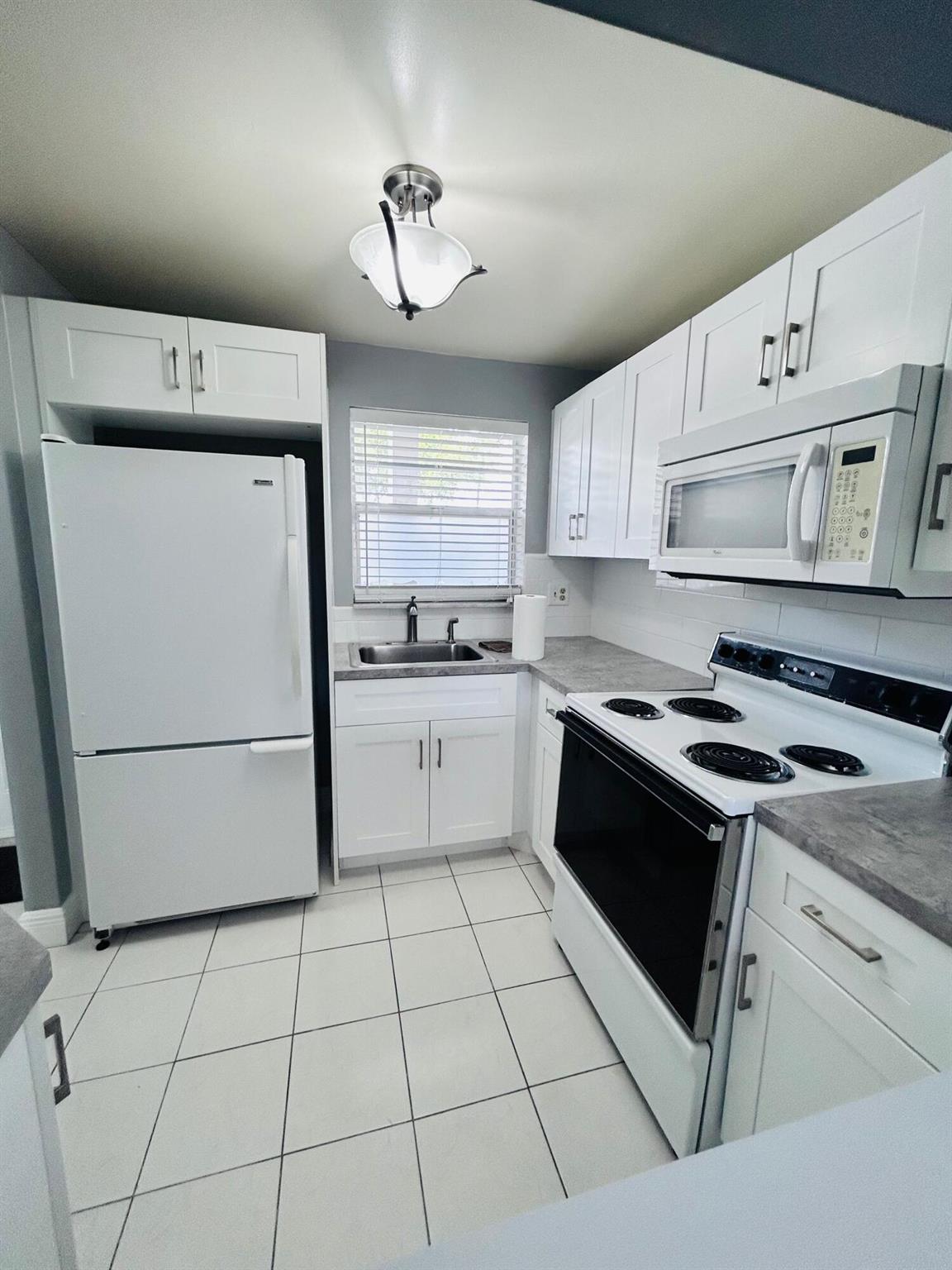 SUNRISE LAKES Phase 2 - Residential