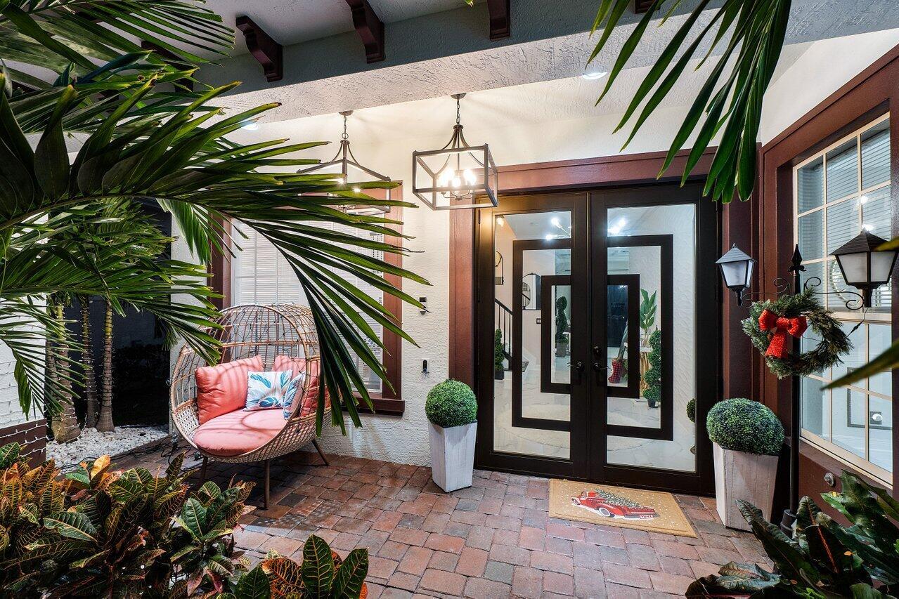 12323 Aviles Circle