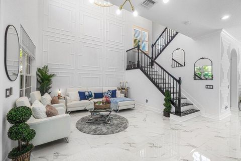 12323 Aviles Circle Palm Beach Gardens FL 33418