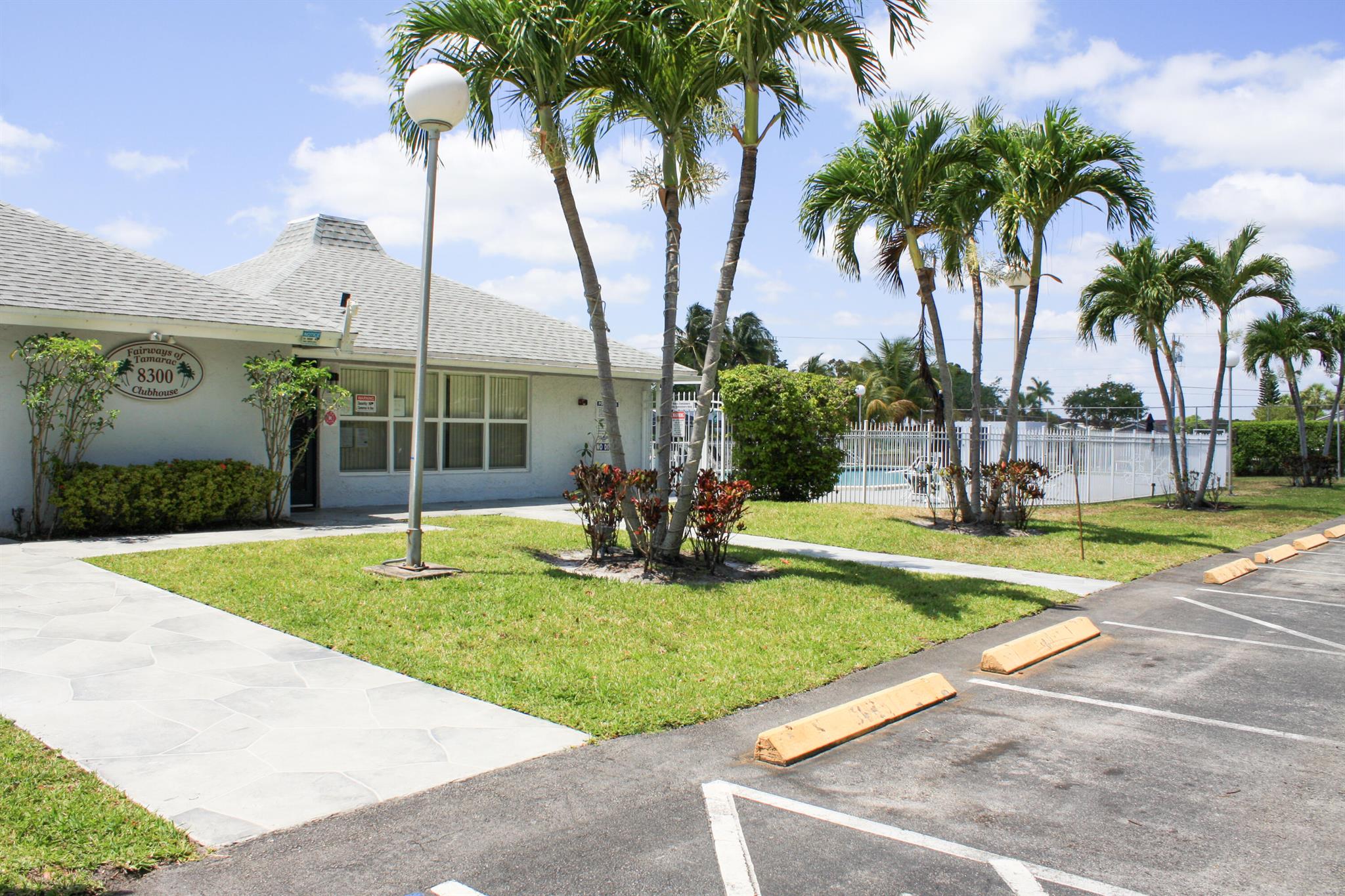 FAIRWAYS OF TAMARAC CONDO - Residential