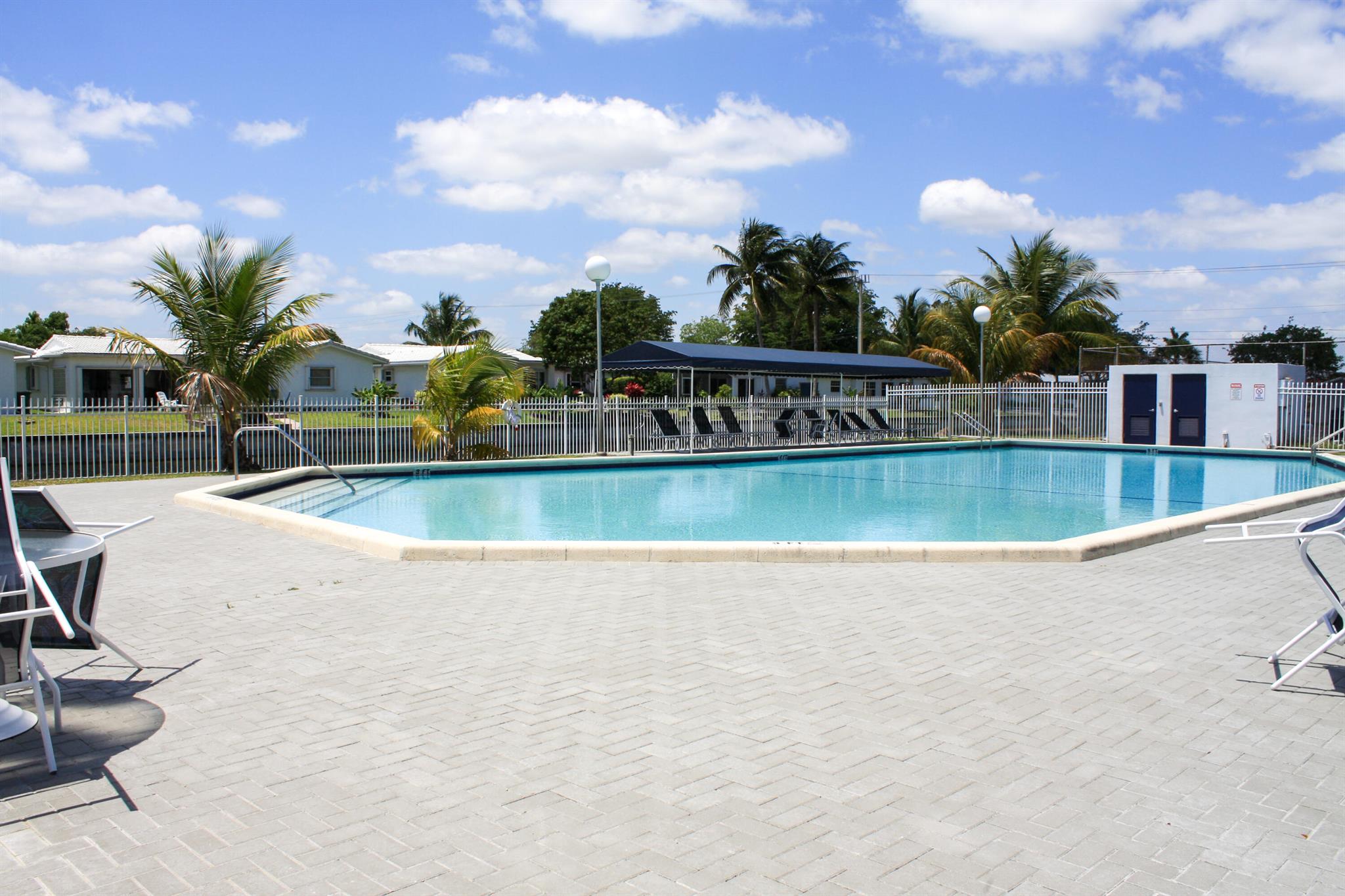 FAIRWAYS OF TAMARAC CONDO - Residential