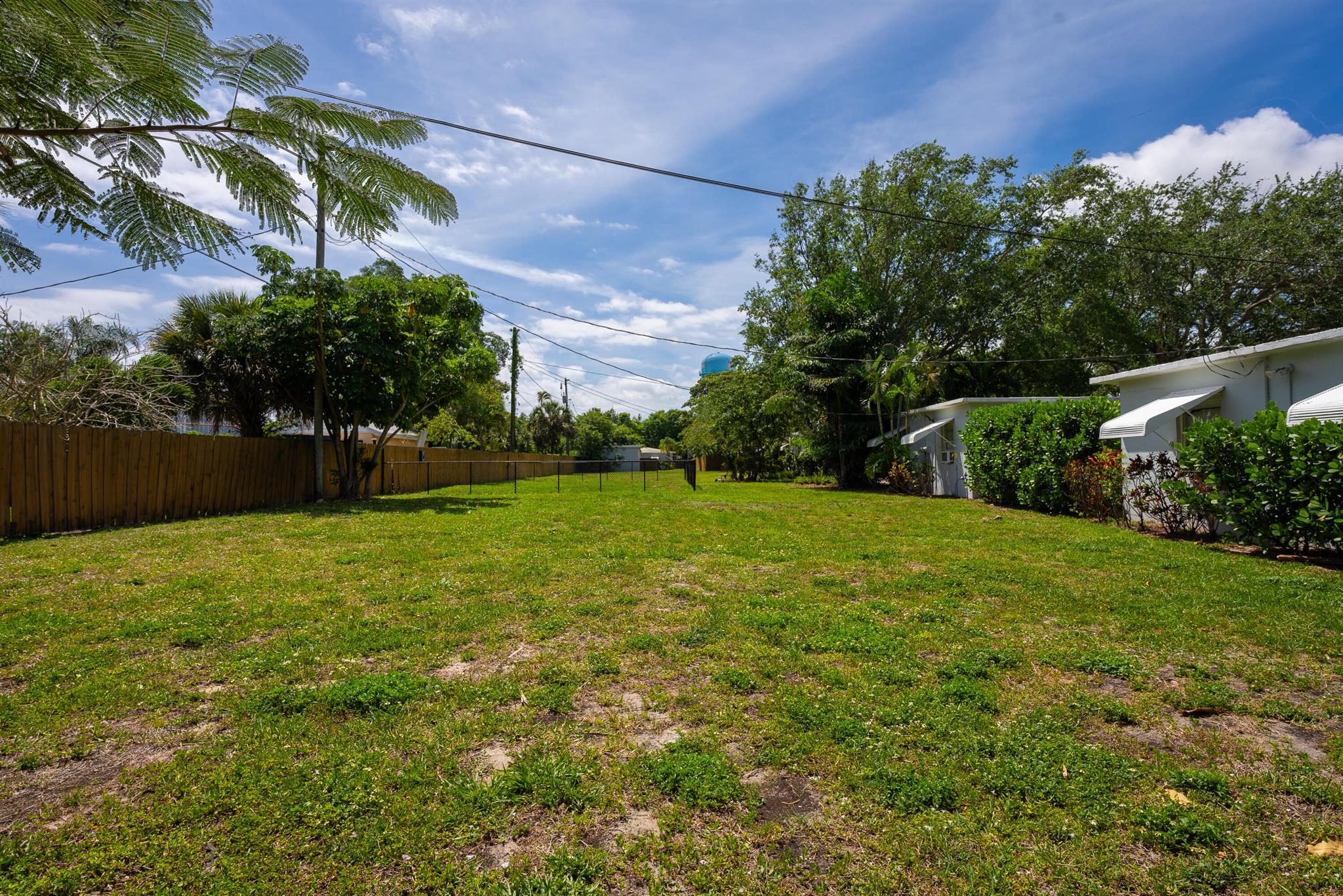 DELRAY TOWN OF - Commercial Sale