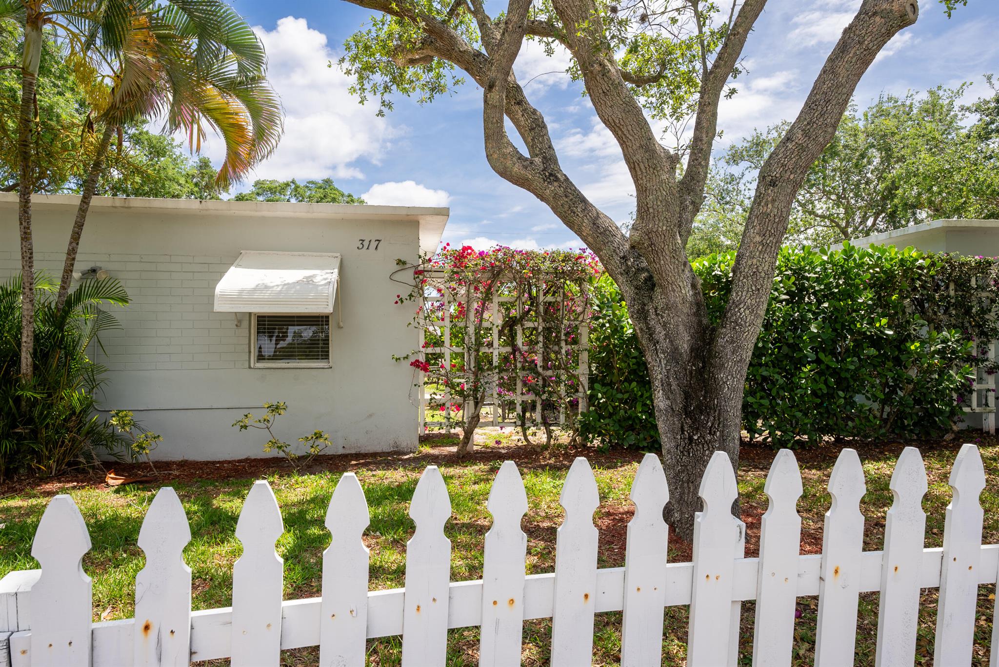 DELRAY TOWN OF - Commercial Sale