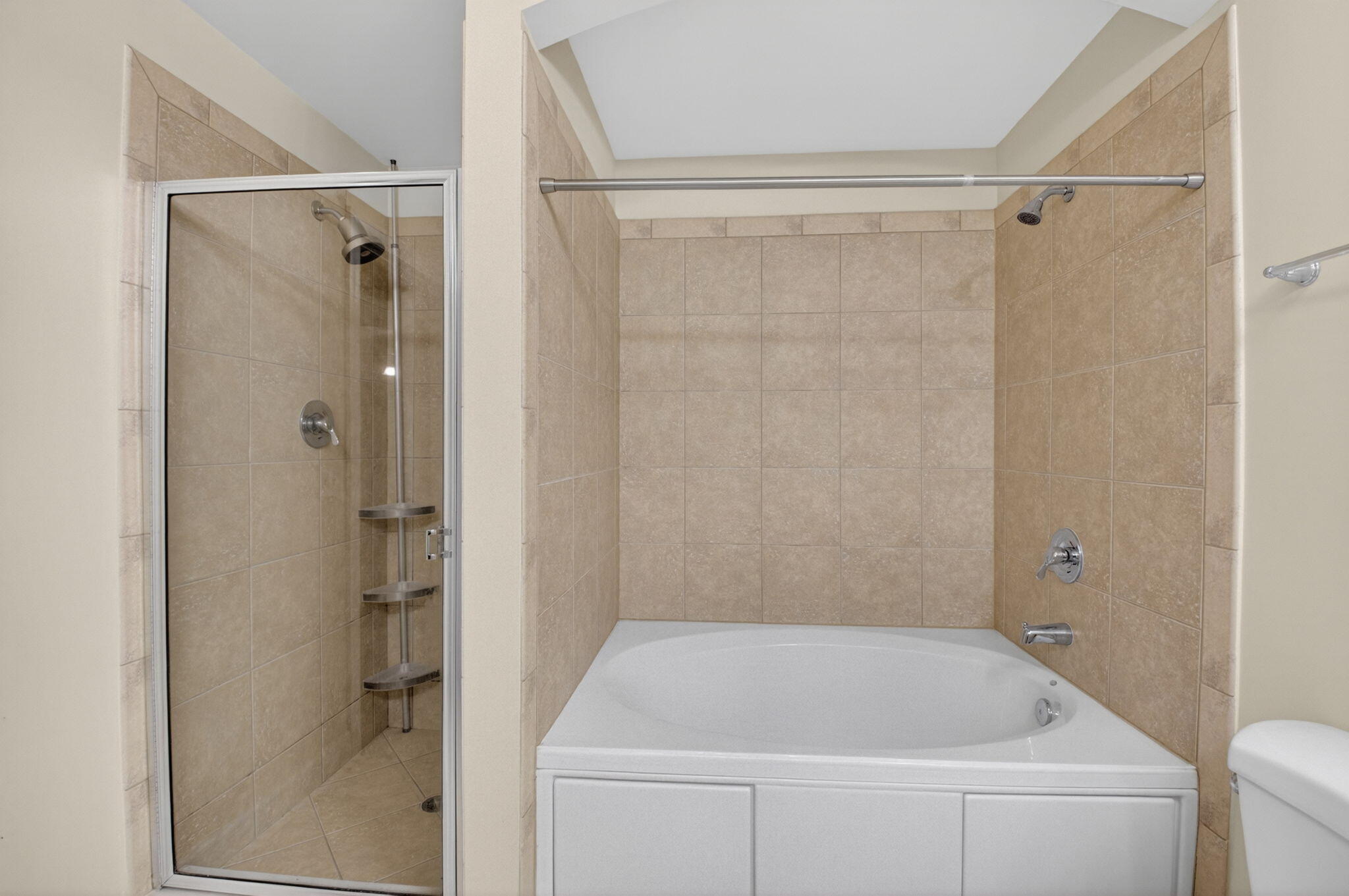 VIZCAYA LAKES CONDO - Residential